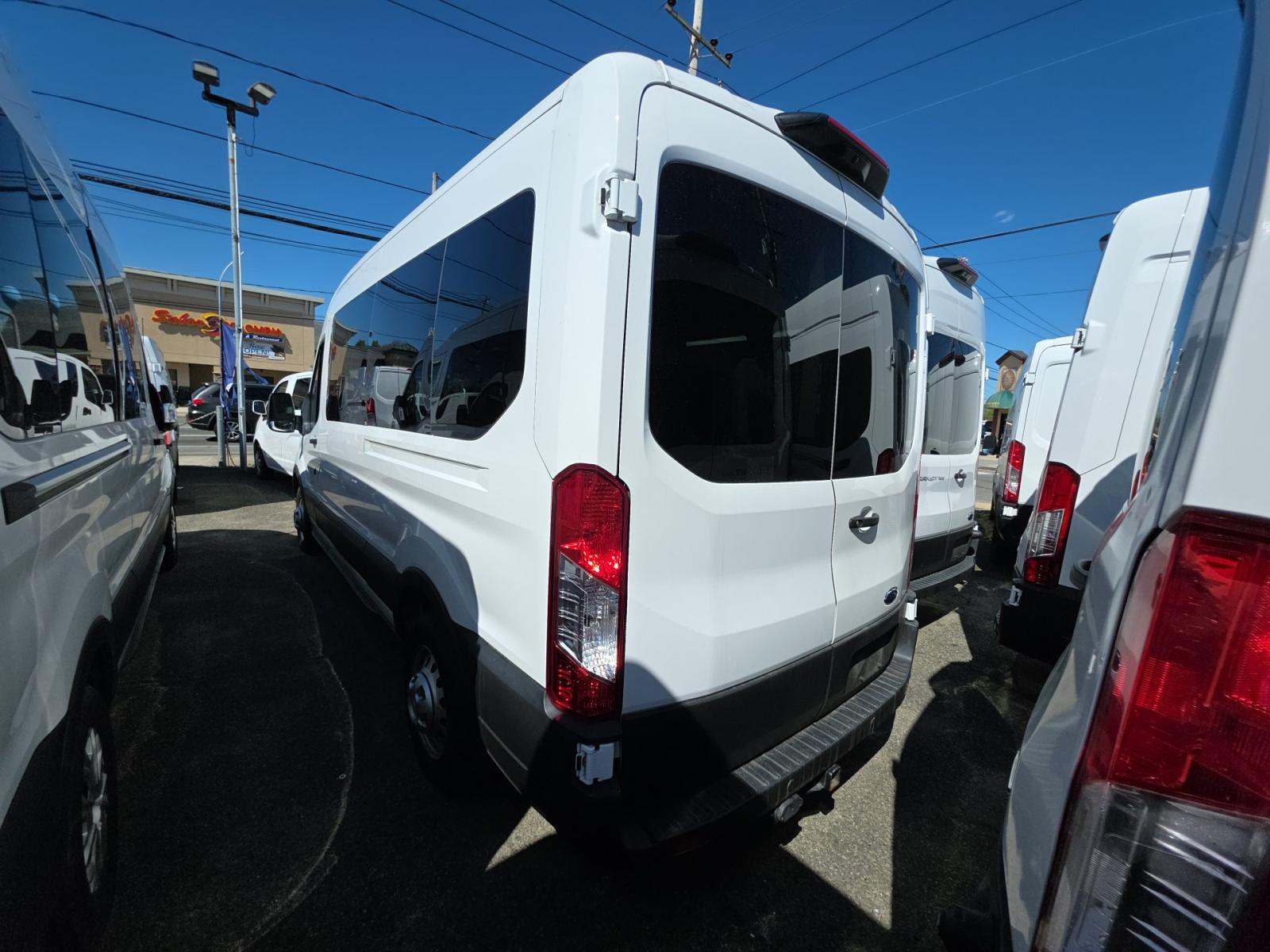 FORD TRANSIT 350 - 2