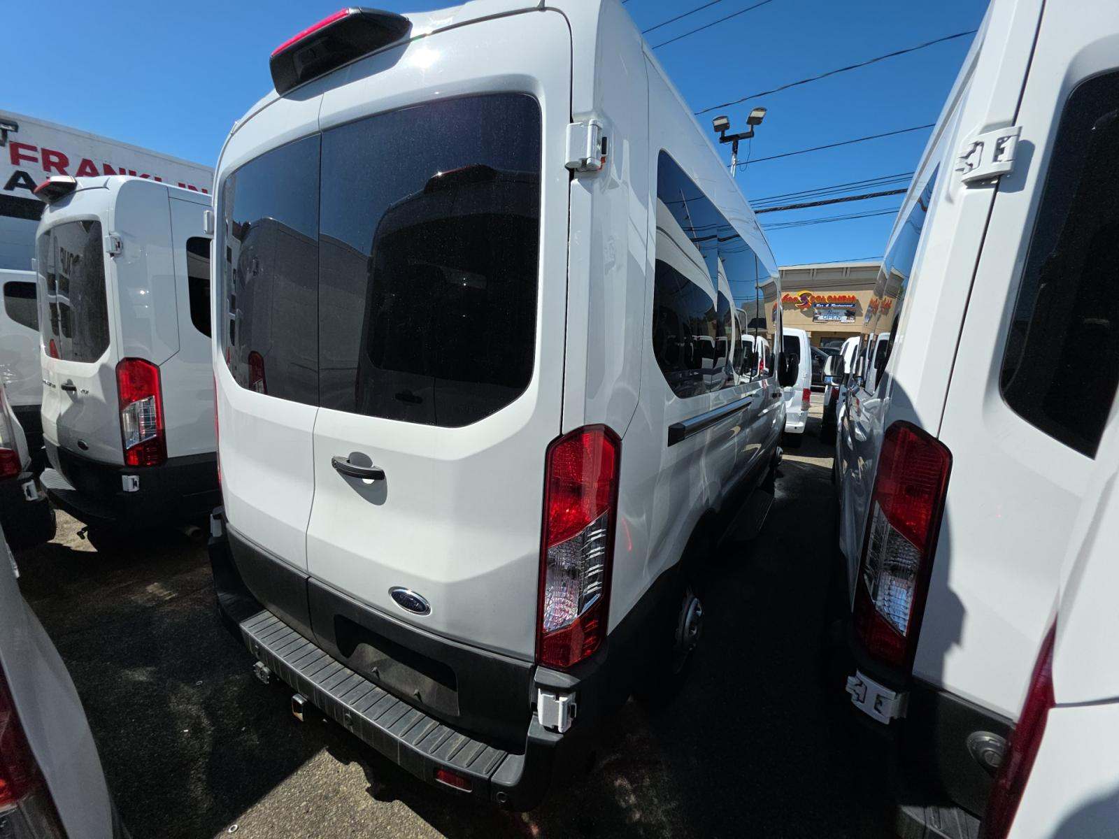 FORD TRANSIT 350 - 3