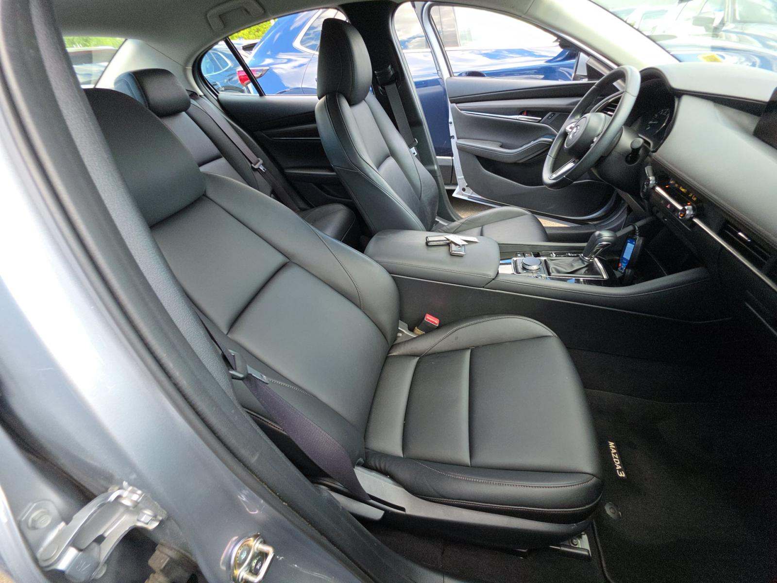 2019 MAZDA MAZDA3 Base FWD