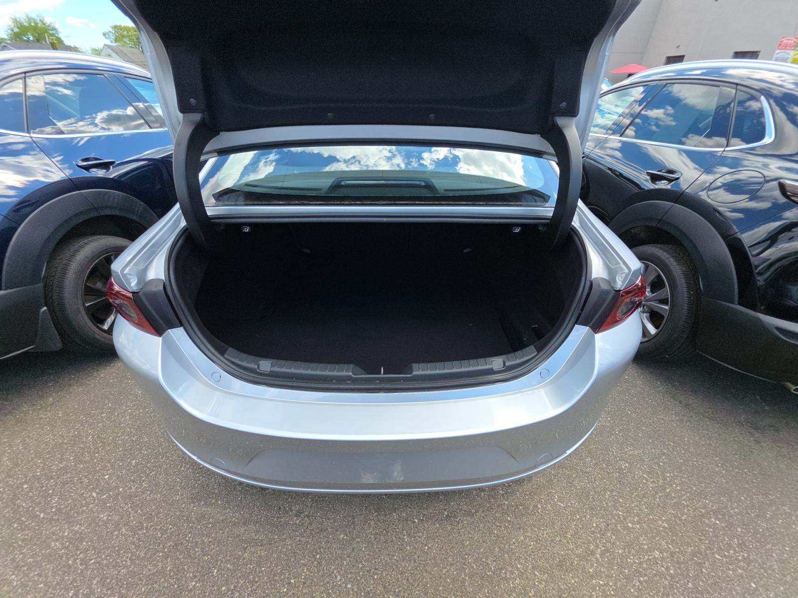 2019 MAZDA MAZDA3 Base FWD