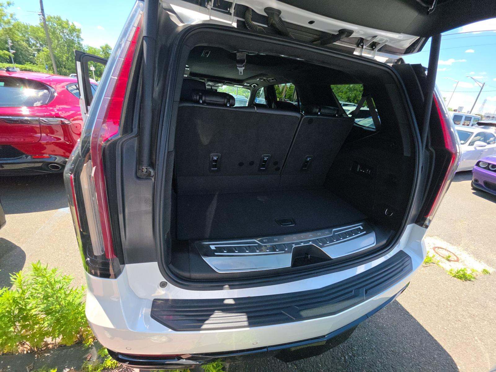 2023 Cadillac Escalade Sport Platinum AWD
