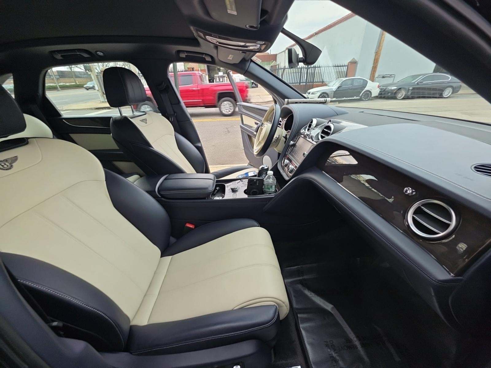 2019 Bentley Bentayga V8 AWD