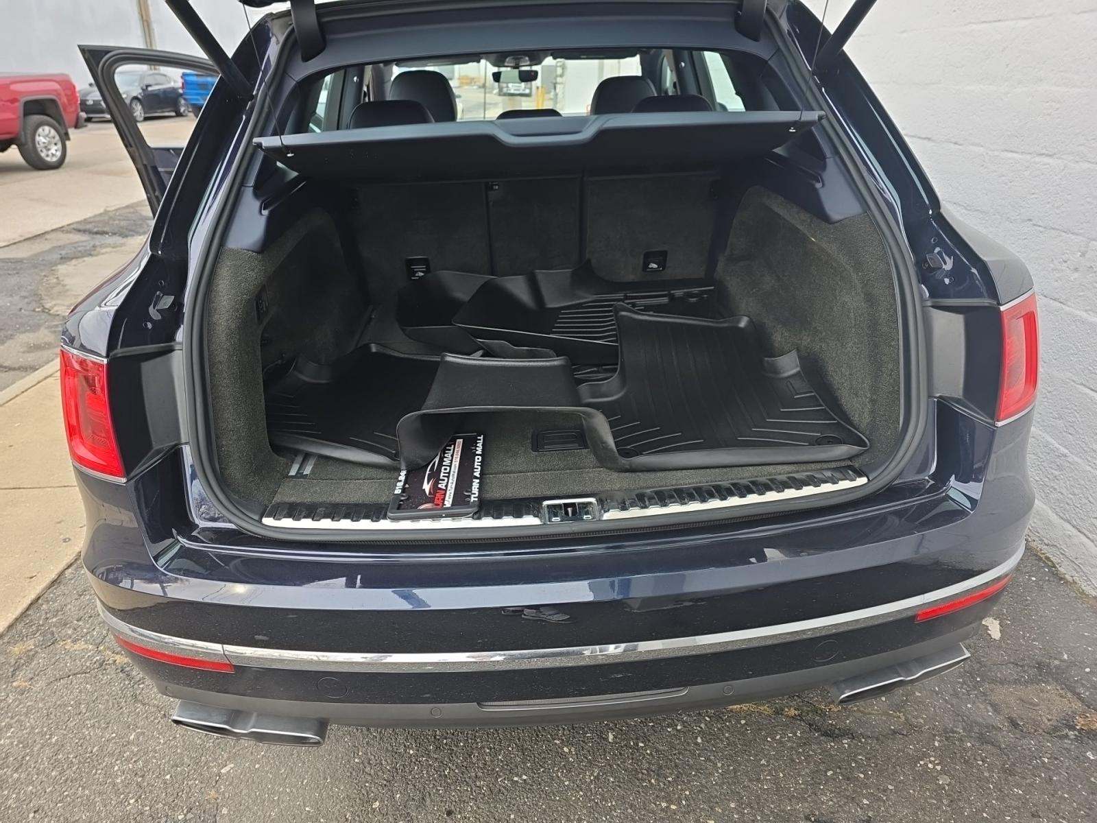 2019 Bentley Bentayga V8 AWD