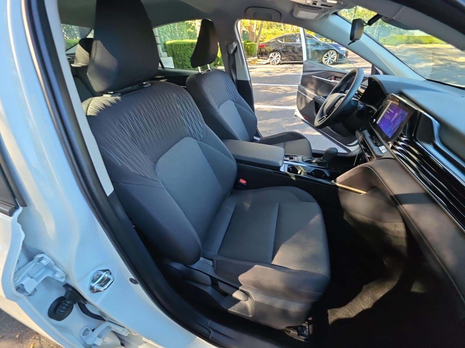 2025 Toyota Camry LE FWD