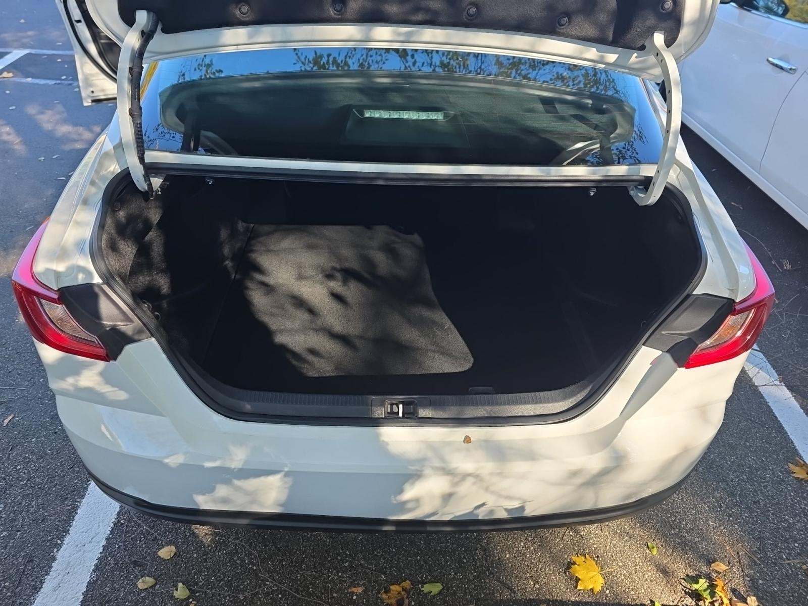 2025 Toyota Camry LE FWD