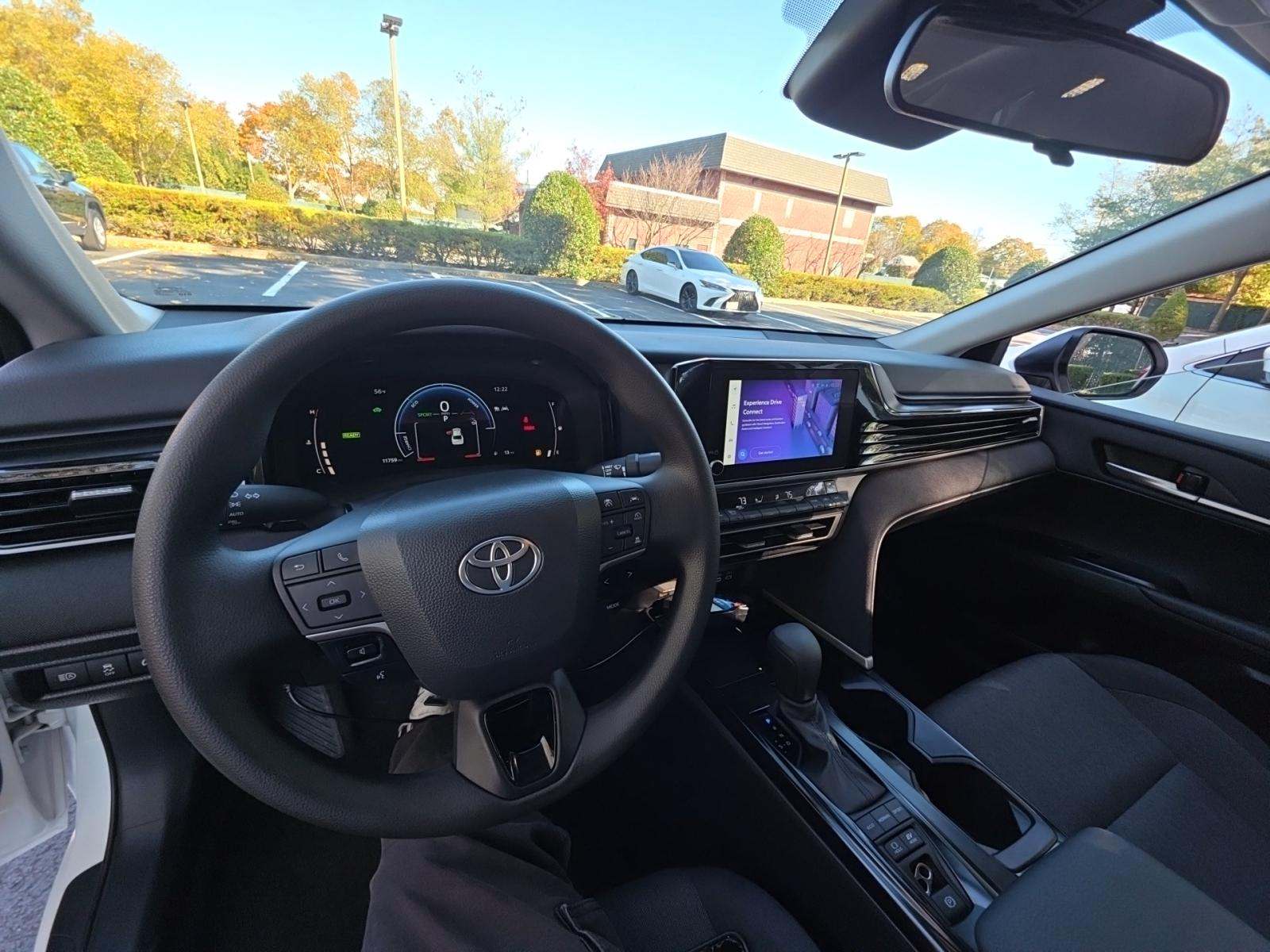 2025 Toyota Camry LE FWD