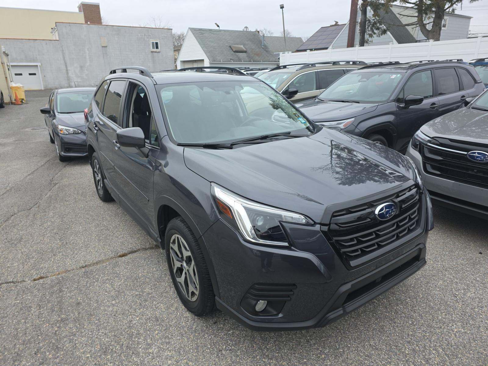 2022 Subaru Forester Premium AWD