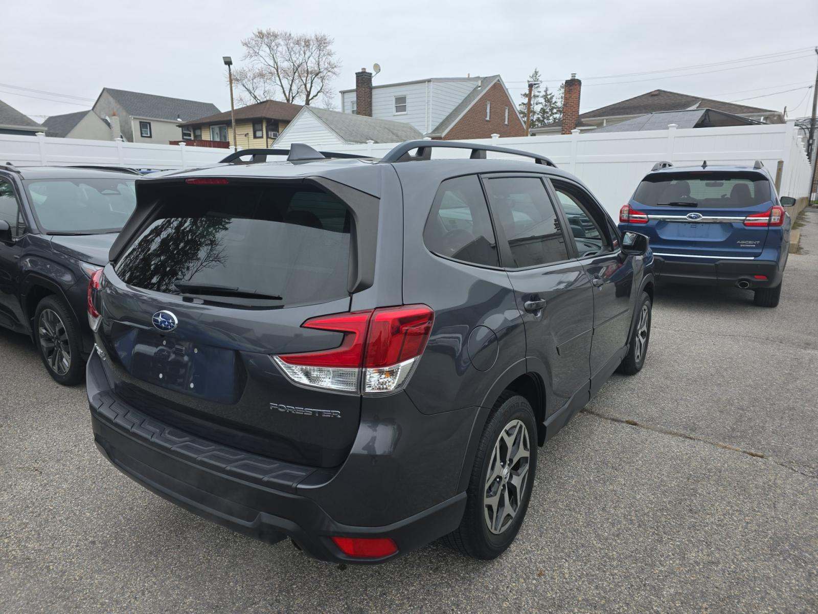 2022 Subaru Forester Premium AWD