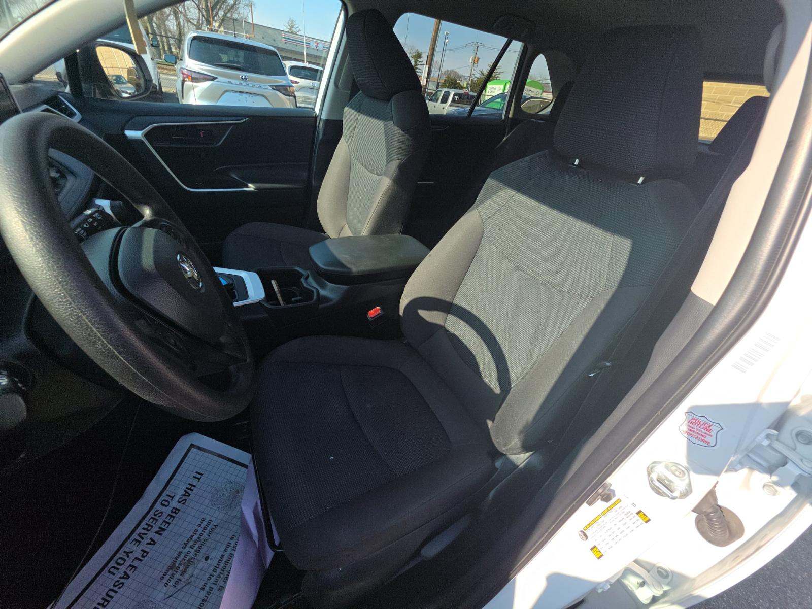 2025 Toyota RAV4 LE AWD