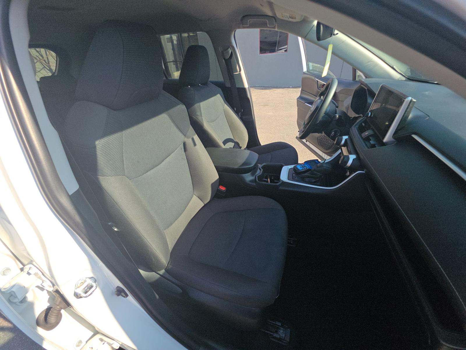 2025 Toyota RAV4 LE AWD