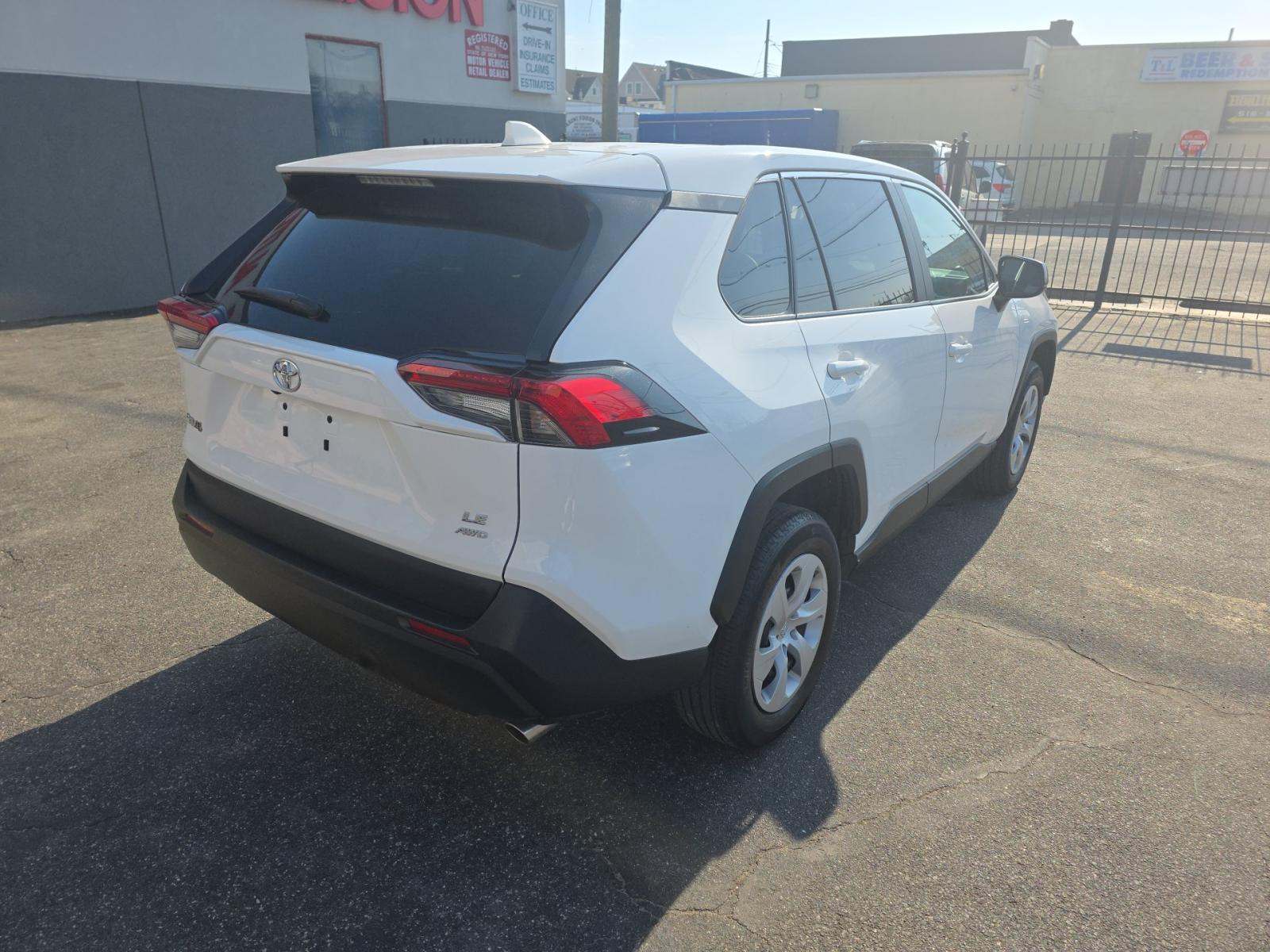 2025 Toyota RAV4 LE AWD