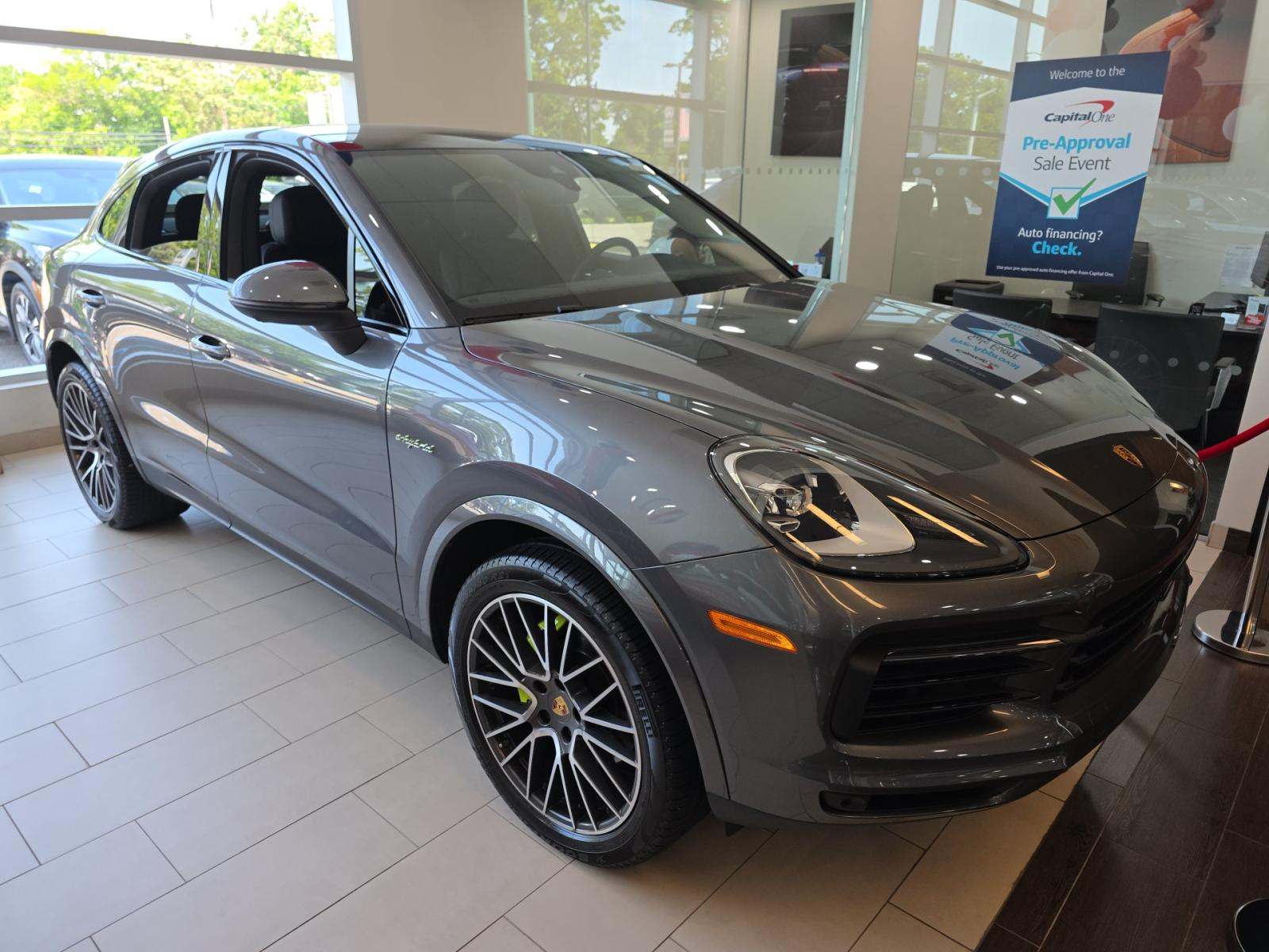PORSCHE CAYENNE - 4