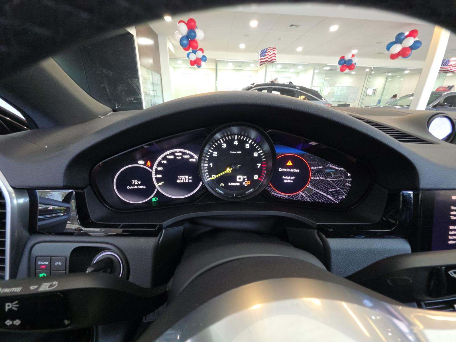 PORSCHE CAYENNE - 9