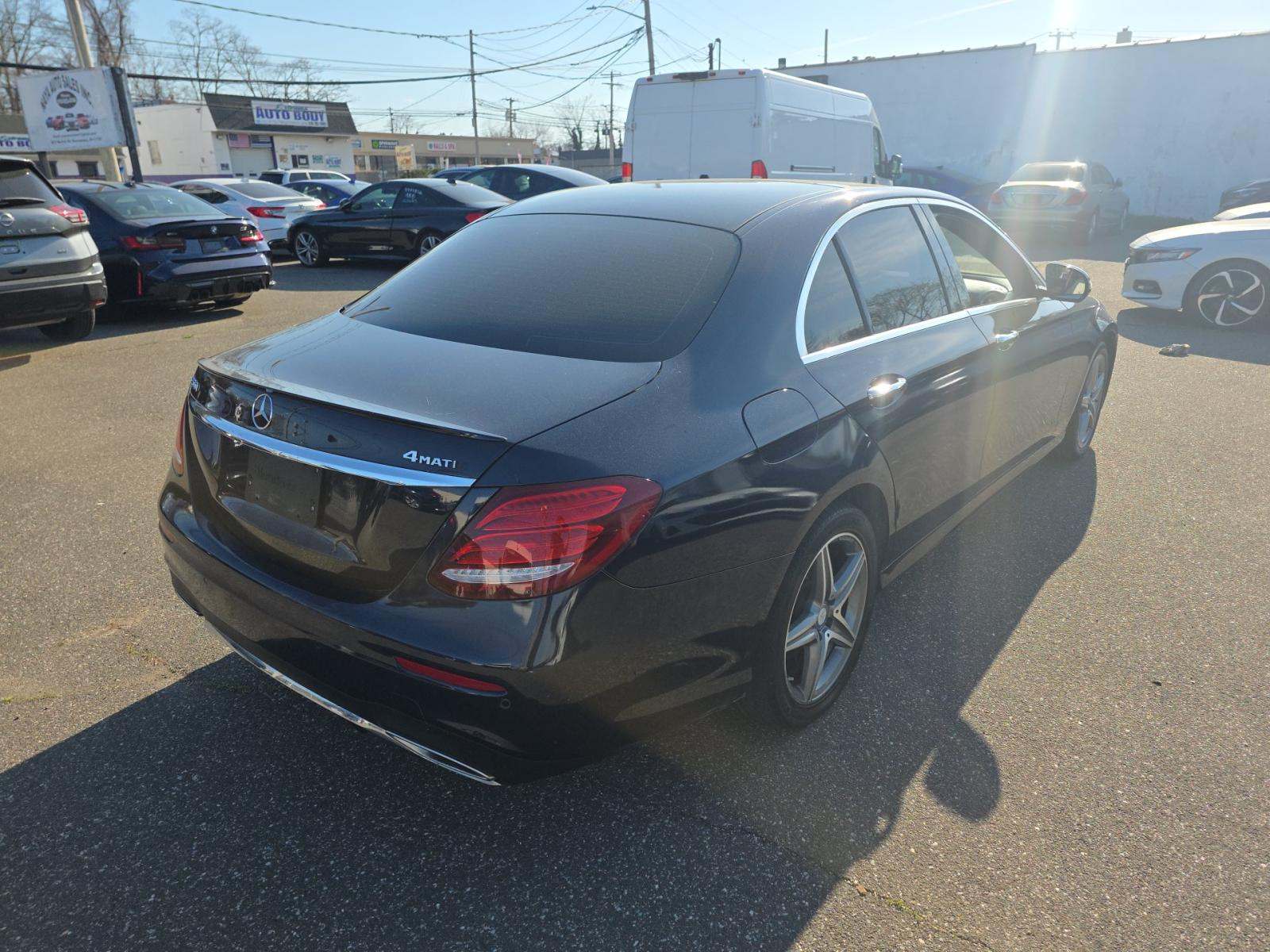 MERCEDES-BENZ E-CLASS - 3