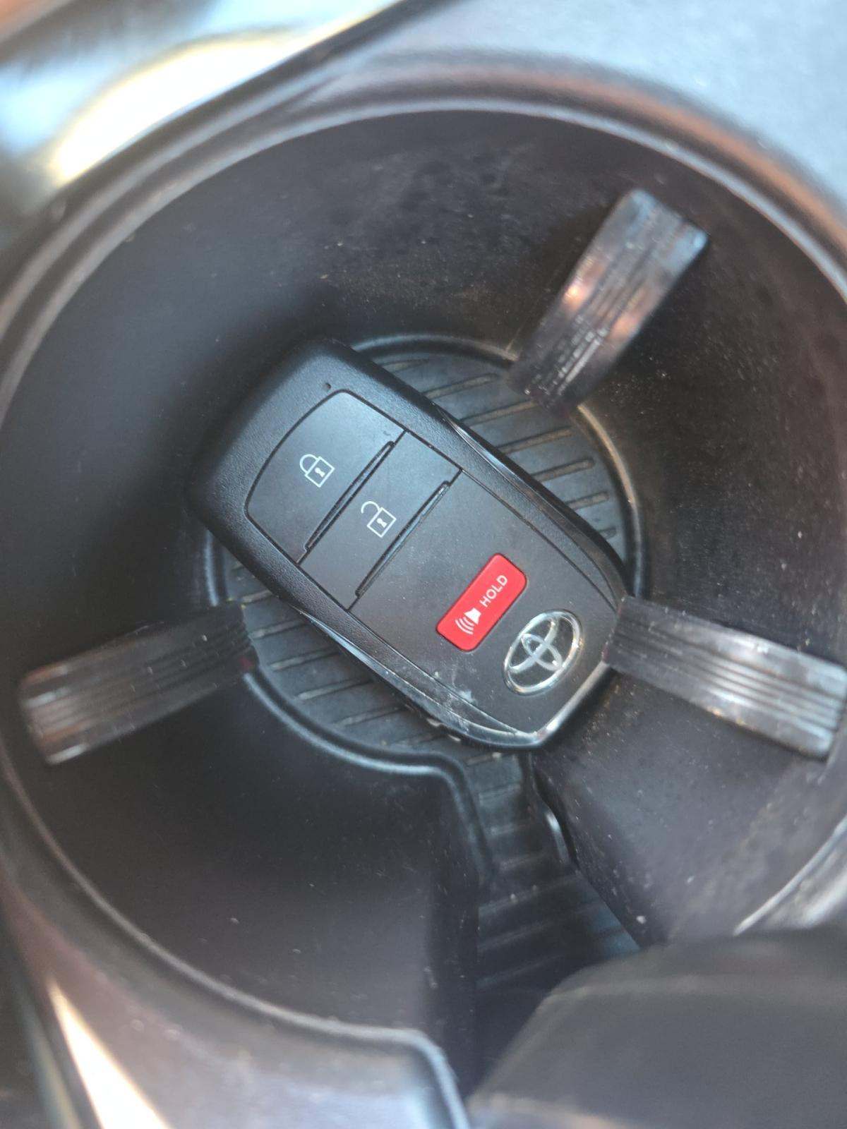 2023 Toyota Prius LE FWD