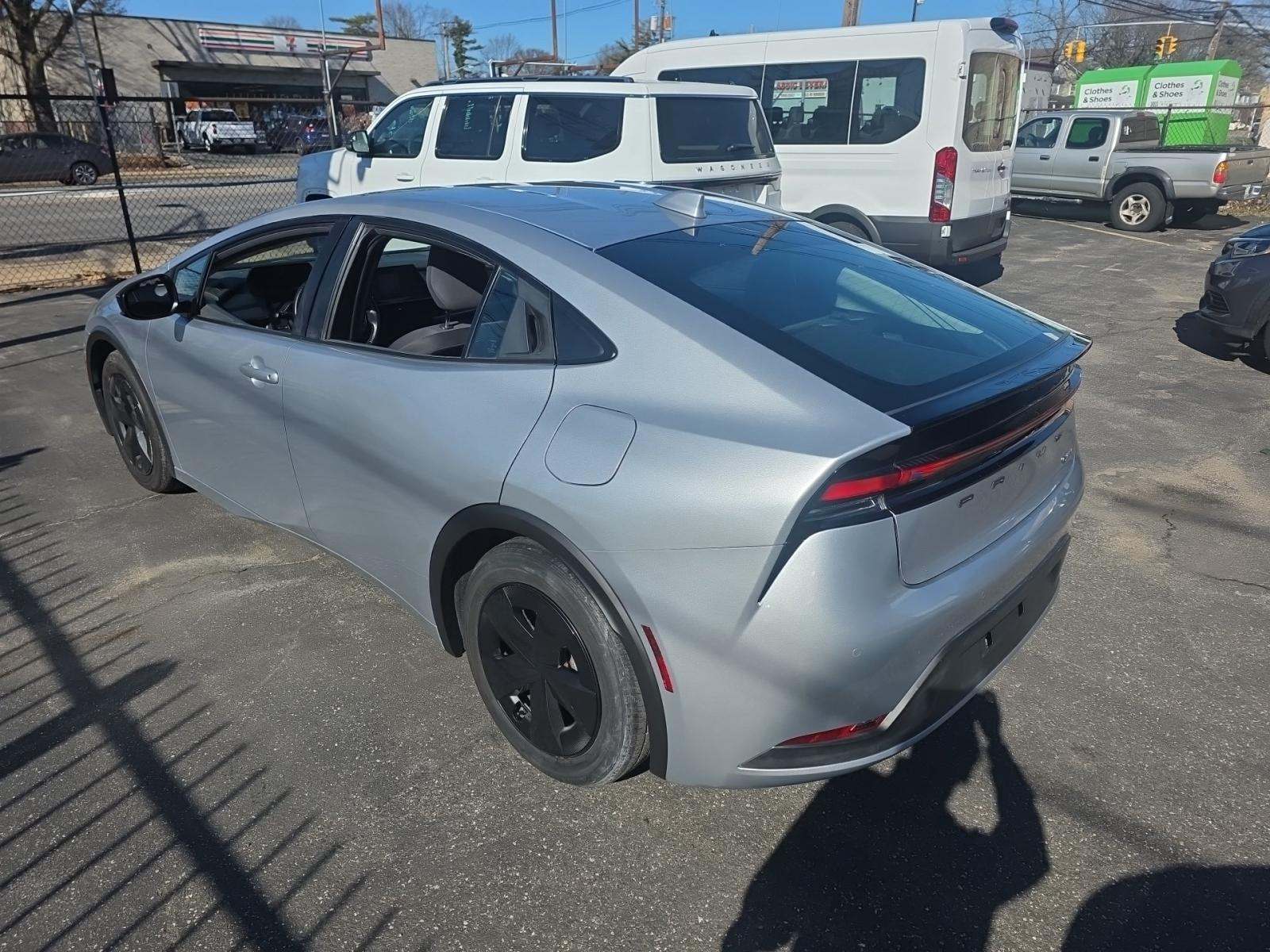 2023 Toyota Prius LE FWD