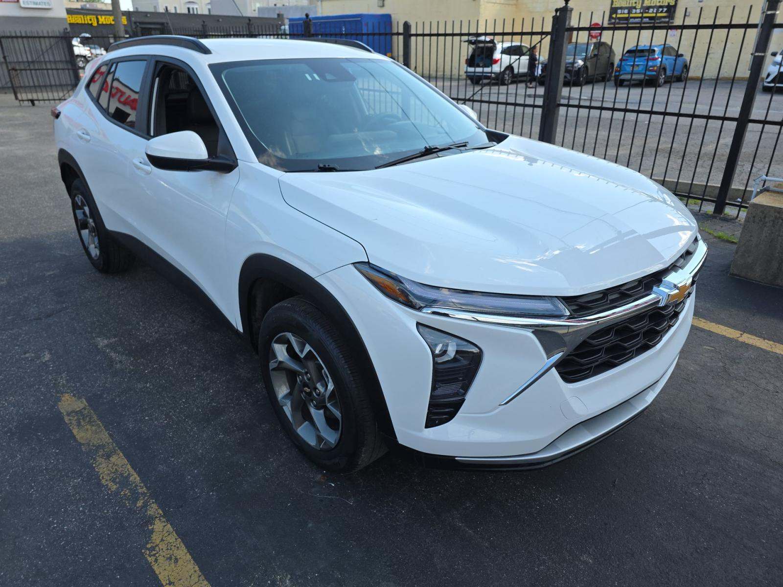 CHEVROLET TRAX - 4