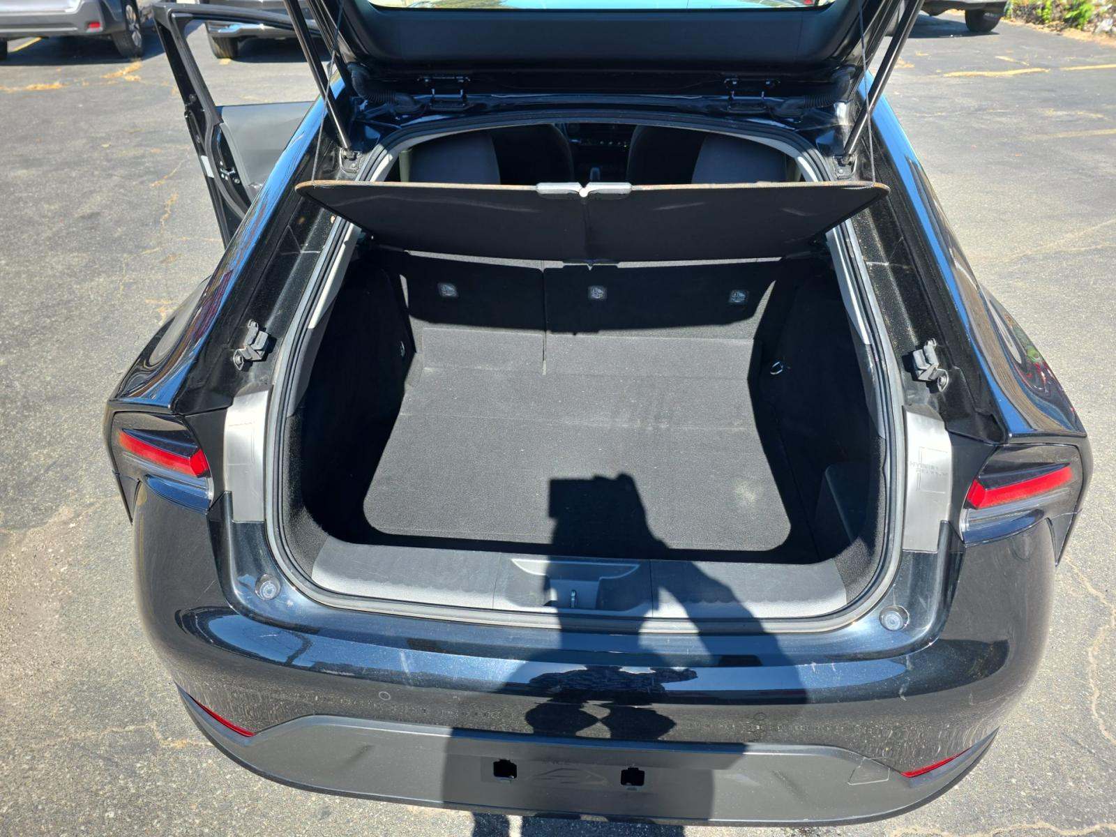 2024 Toyota Prius LE FWD