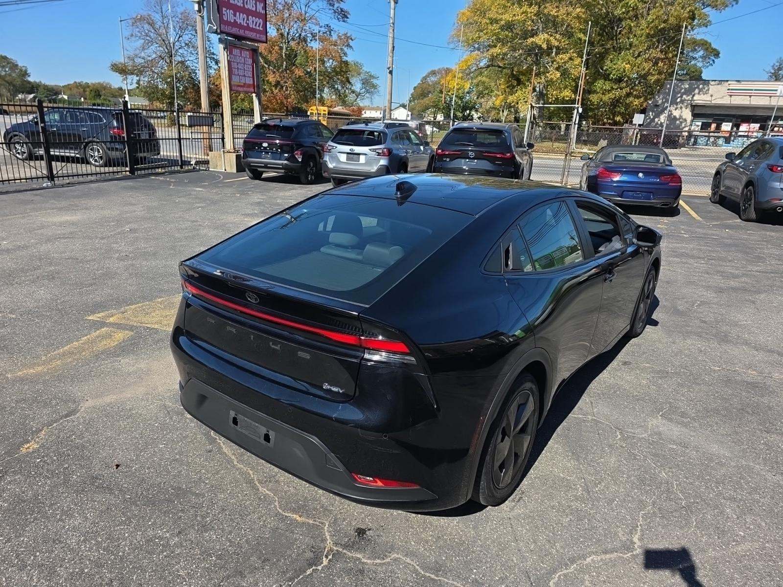 2024 Toyota Prius LE FWD