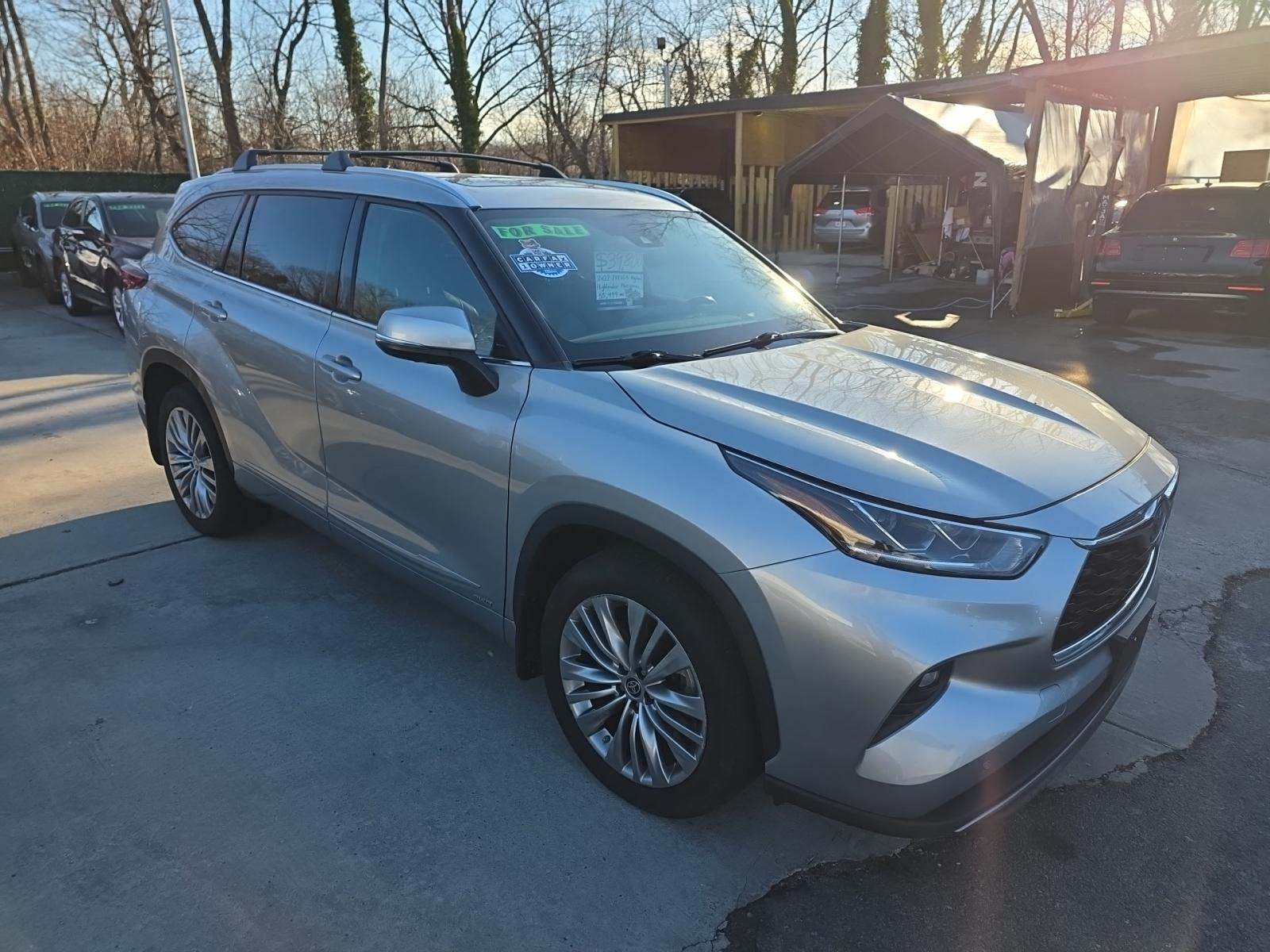 2022 Toyota Highlander Hybrid Platinum AWD