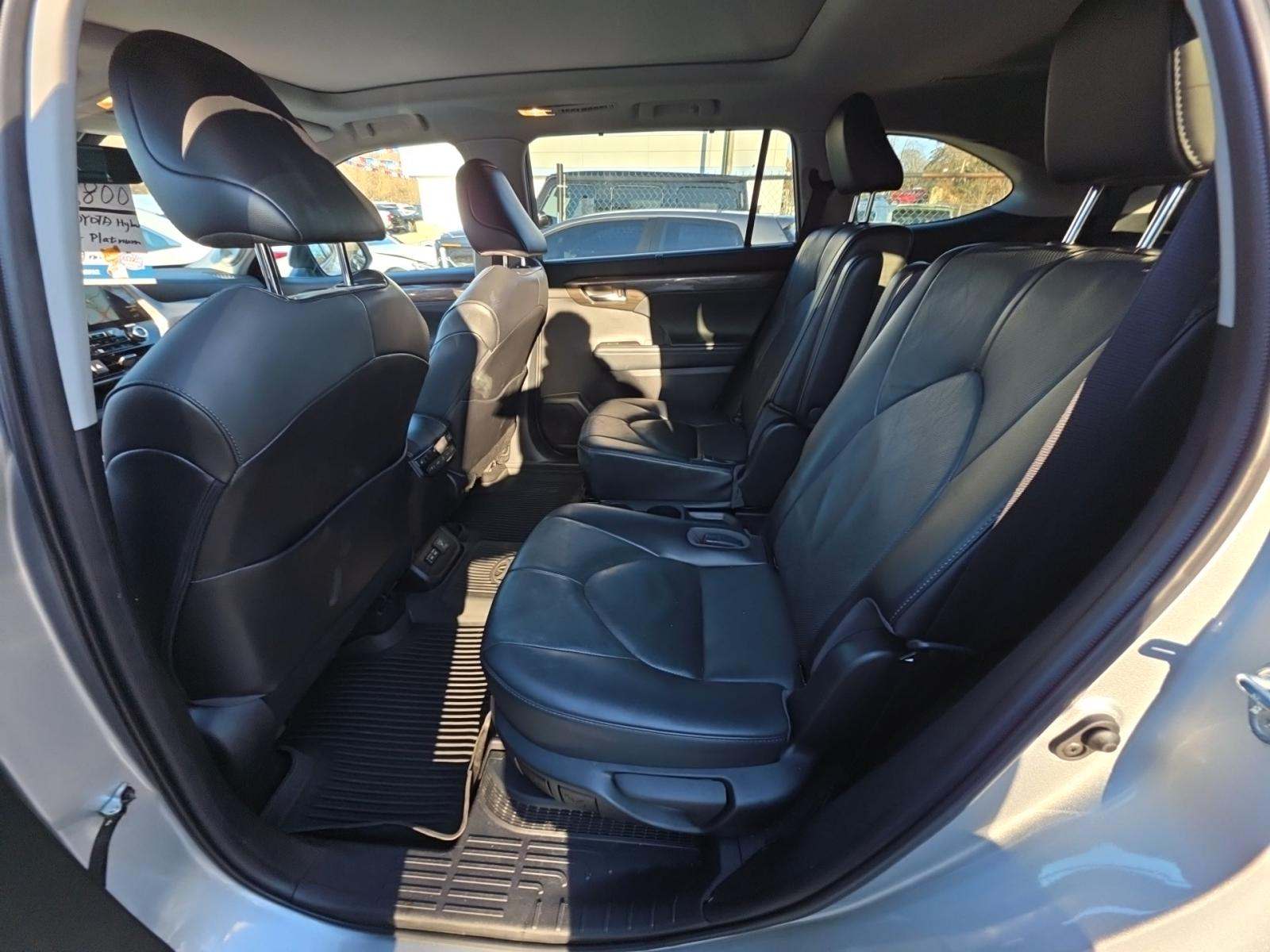 2022 Toyota Highlander Hybrid Platinum AWD