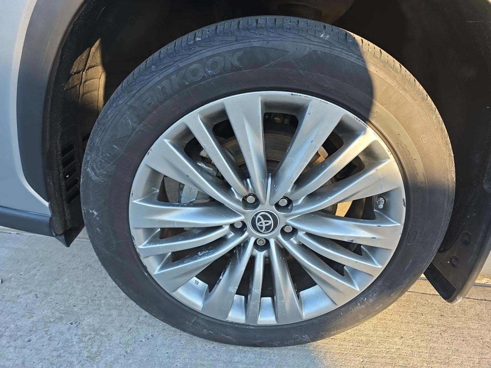 2022 Toyota Highlander Hybrid Platinum AWD