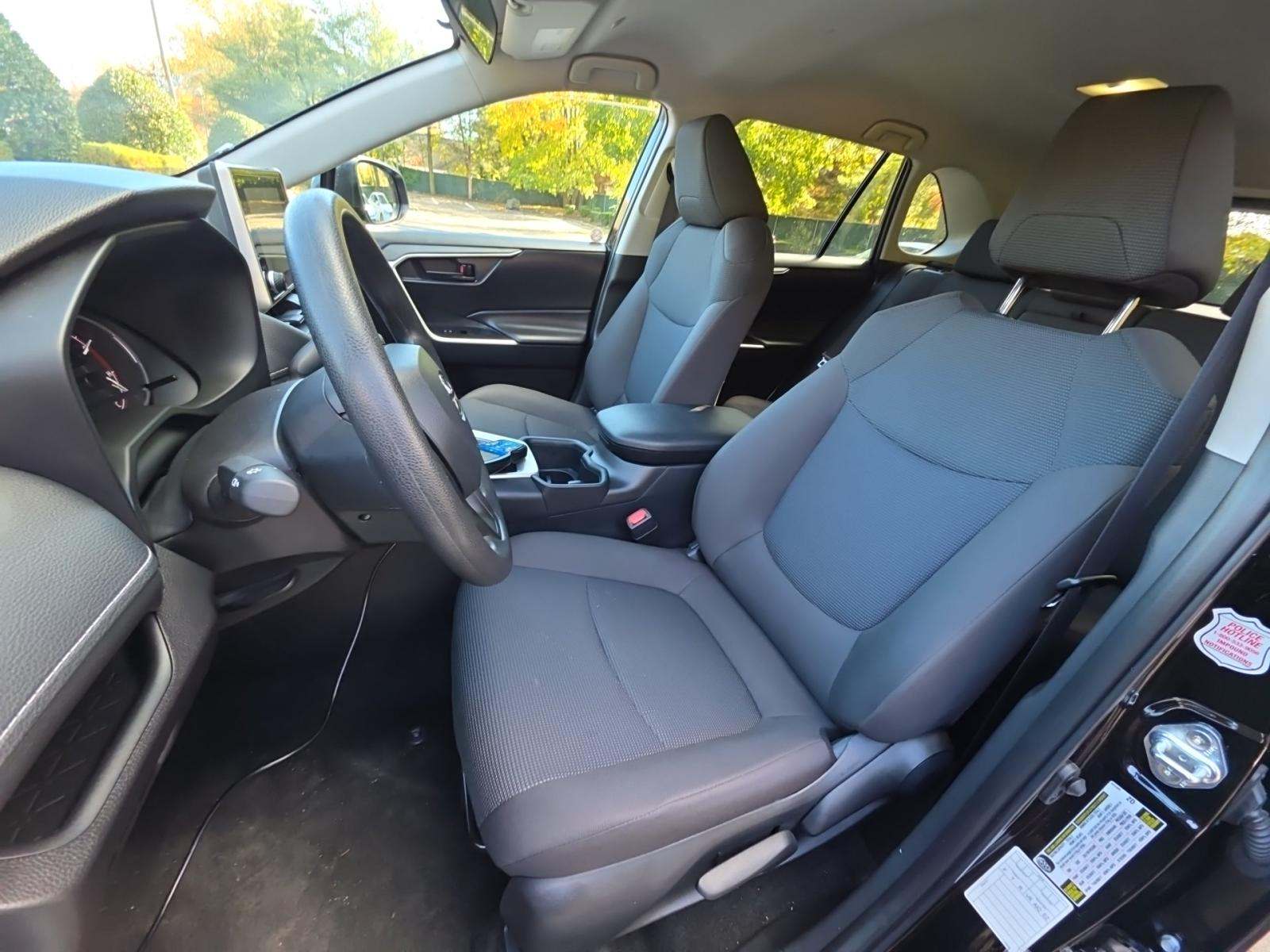 2025 Toyota RAV4 LE AWD