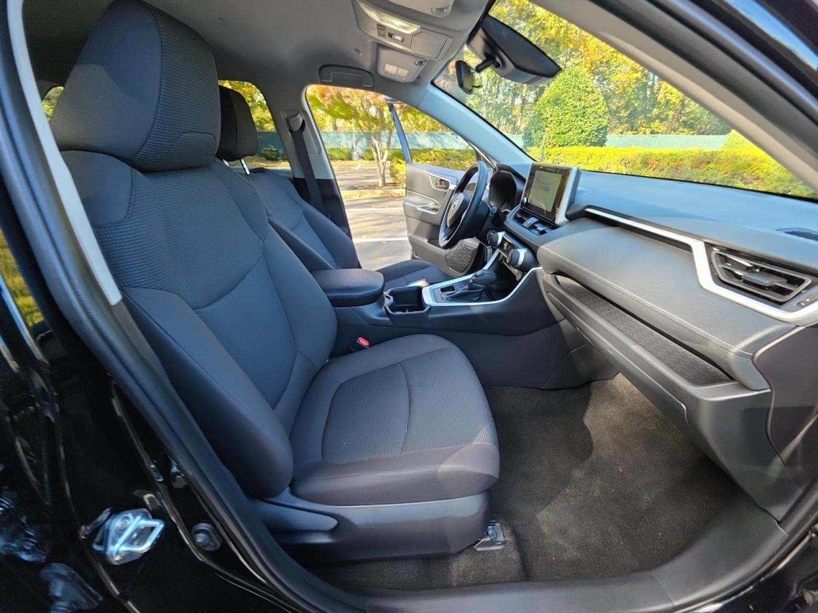 2025 Toyota RAV4 LE AWD