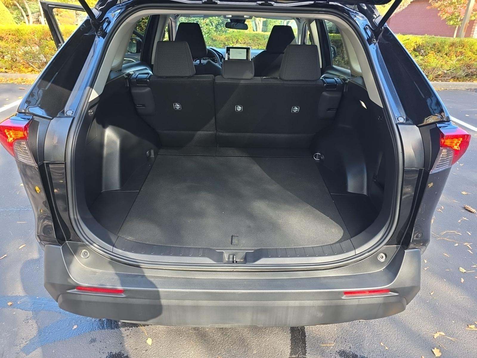 2025 Toyota RAV4 LE AWD