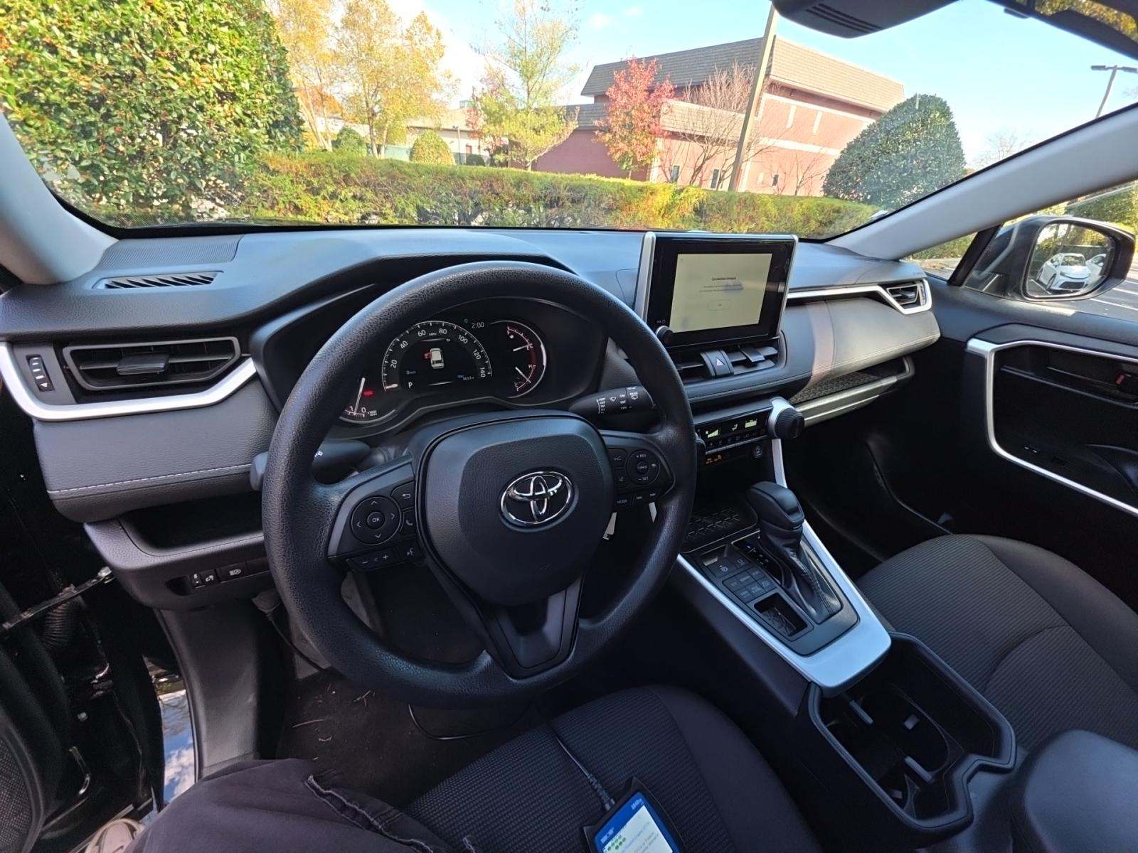 2025 Toyota RAV4 LE AWD