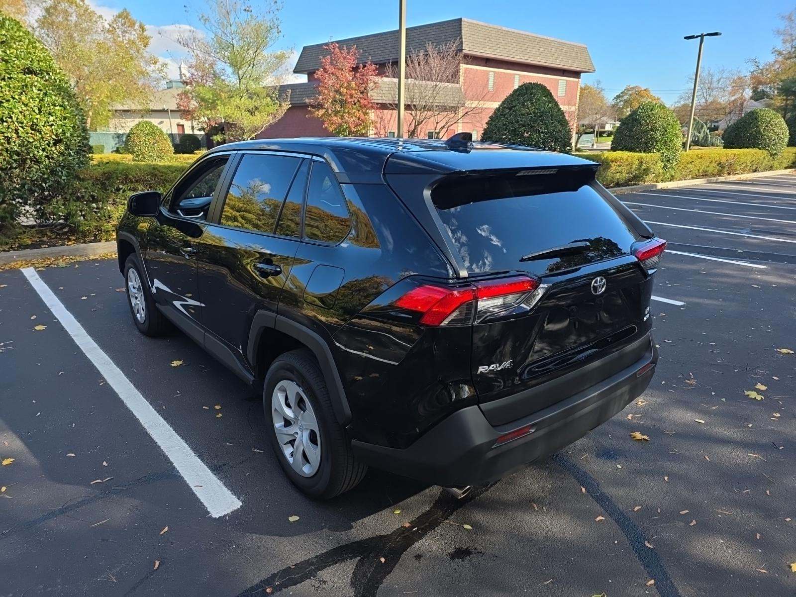 2025 Toyota RAV4 LE AWD