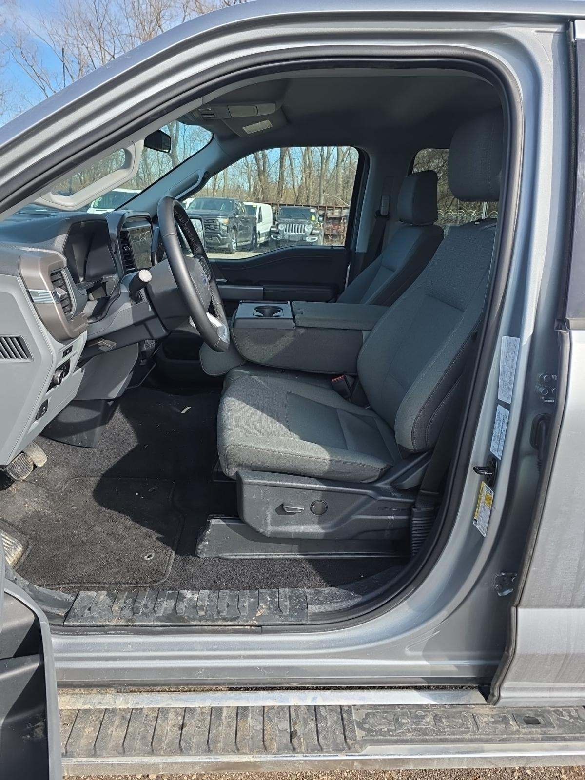 2025 Ford F-150 XLT AWD