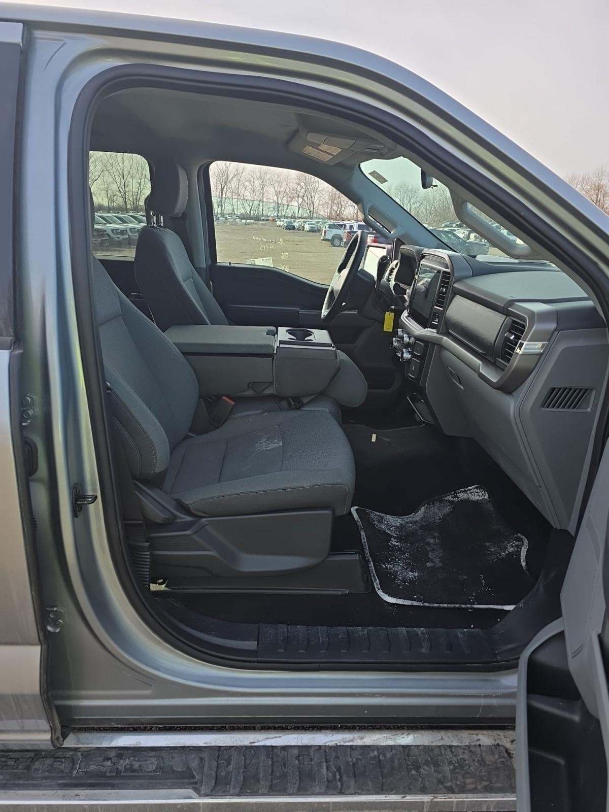 2025 Ford F-150 XLT AWD