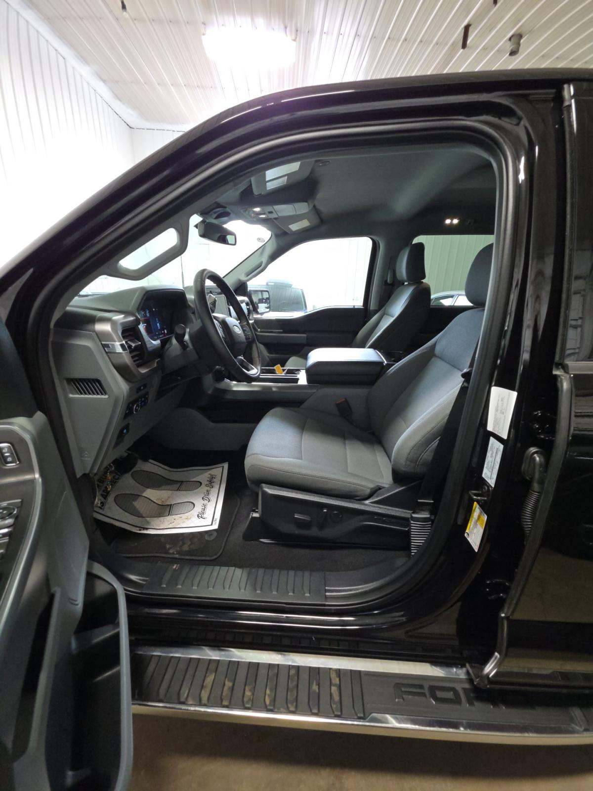 2025 Ford F-150 XLT AWD