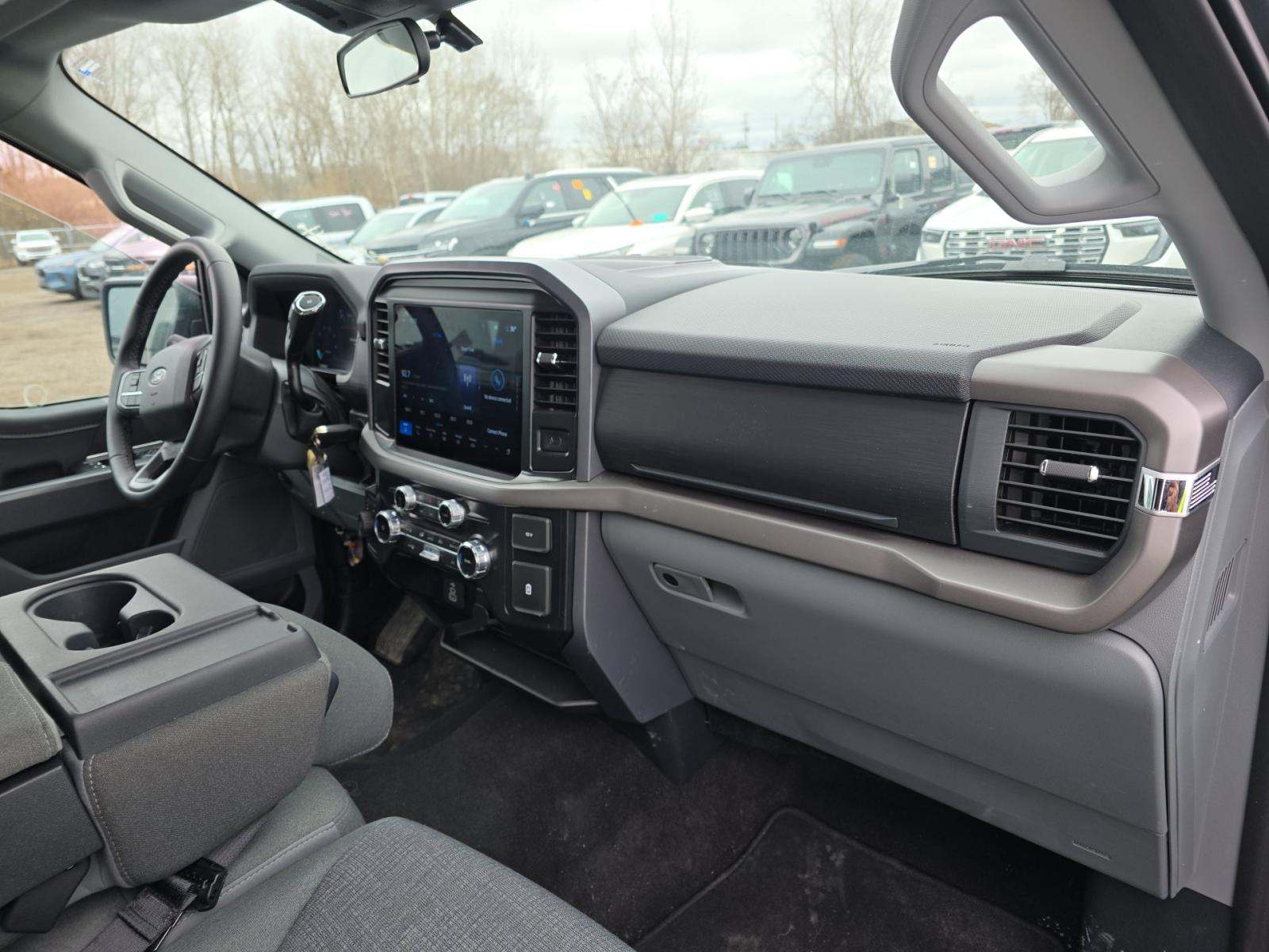 2025 Ford F-150 XLT AWD