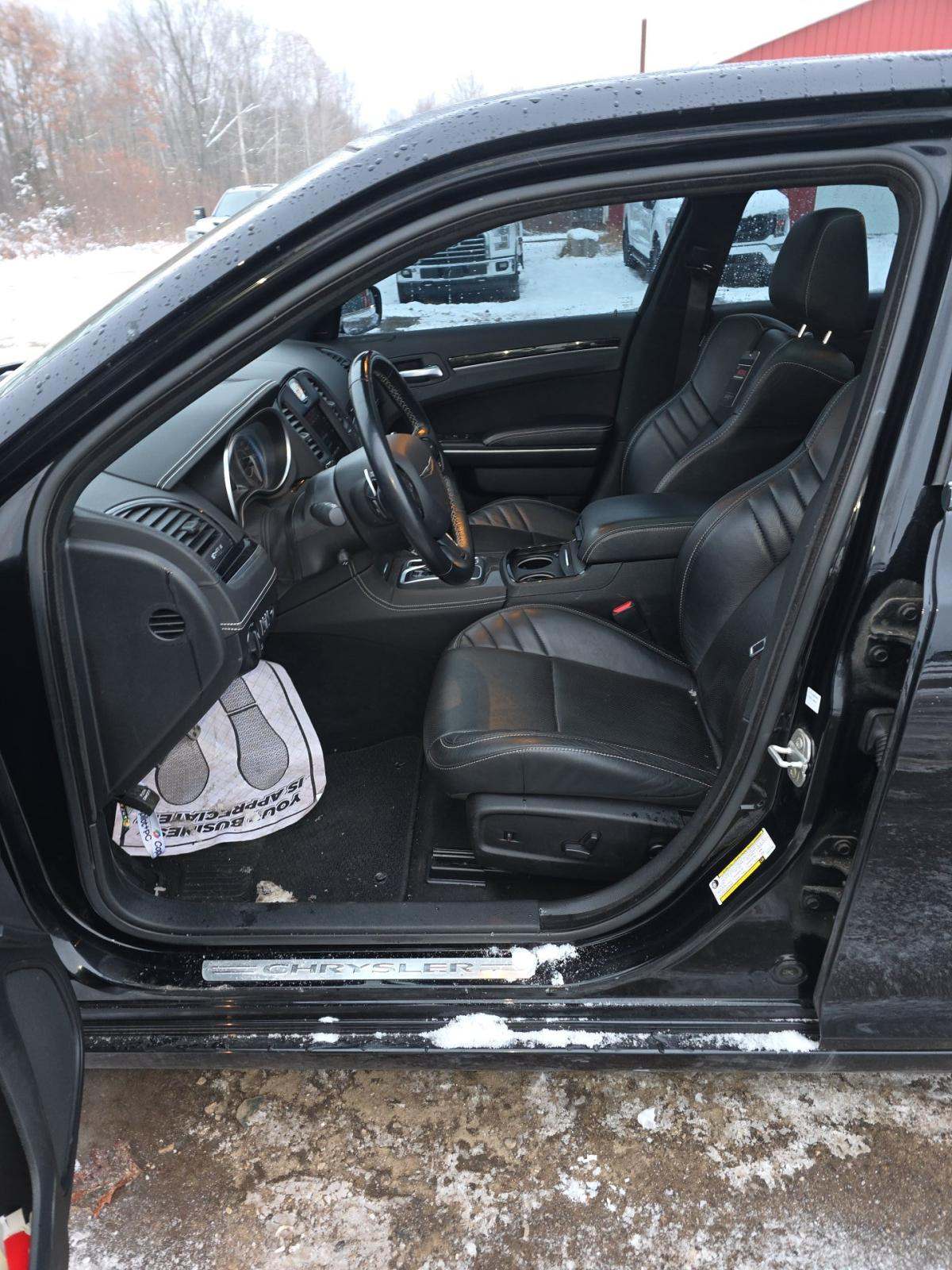 2023 Chrysler 300 C RWD