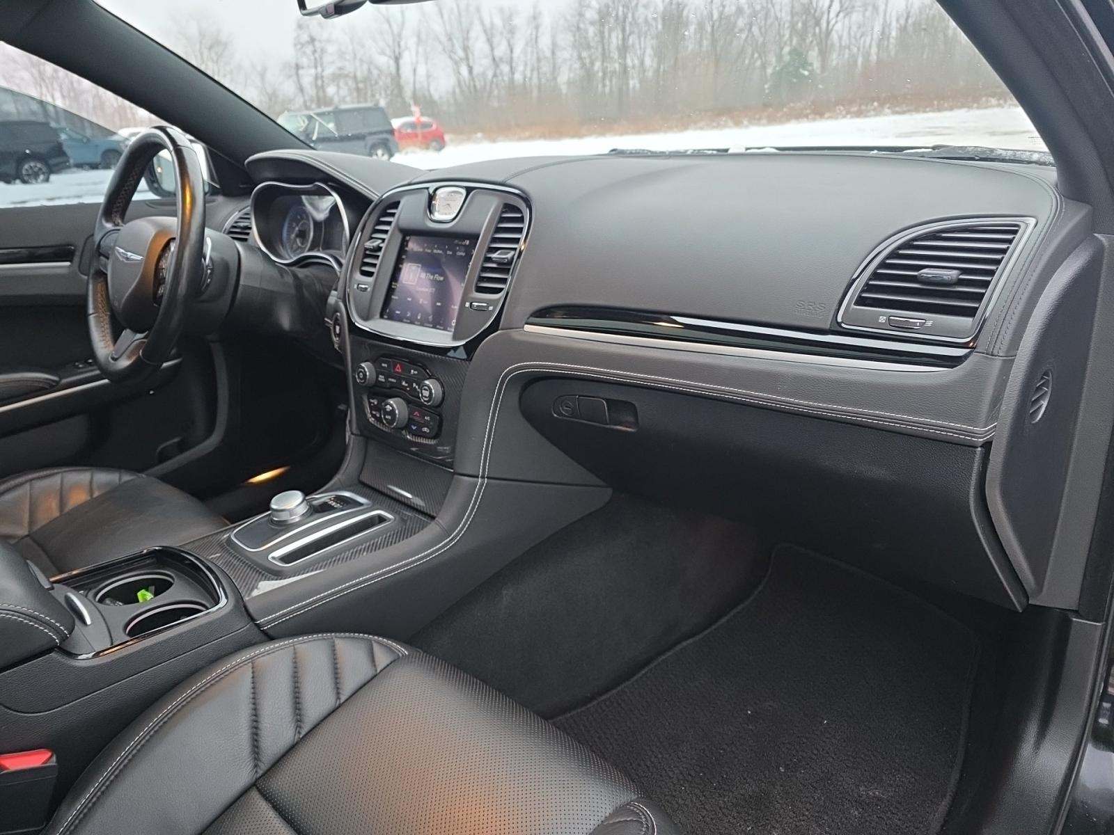 2023 Chrysler 300 C RWD