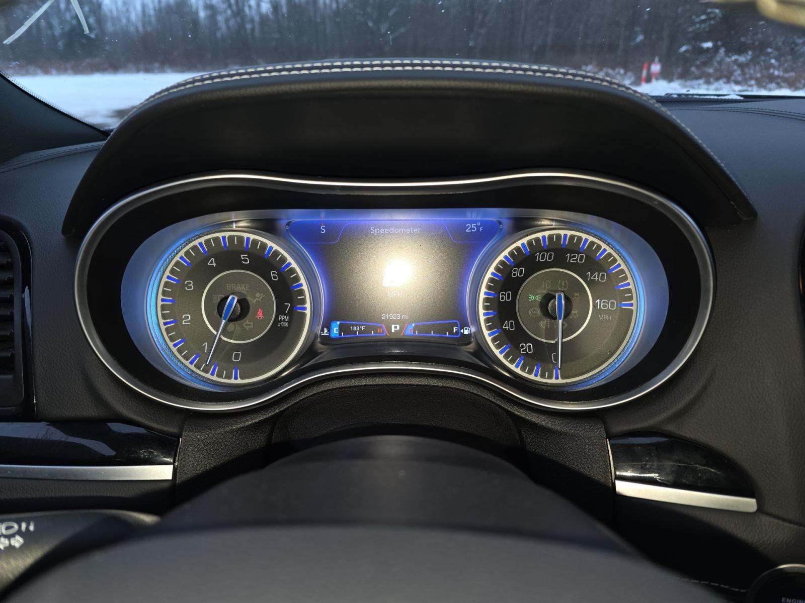 2023 Chrysler 300 C RWD