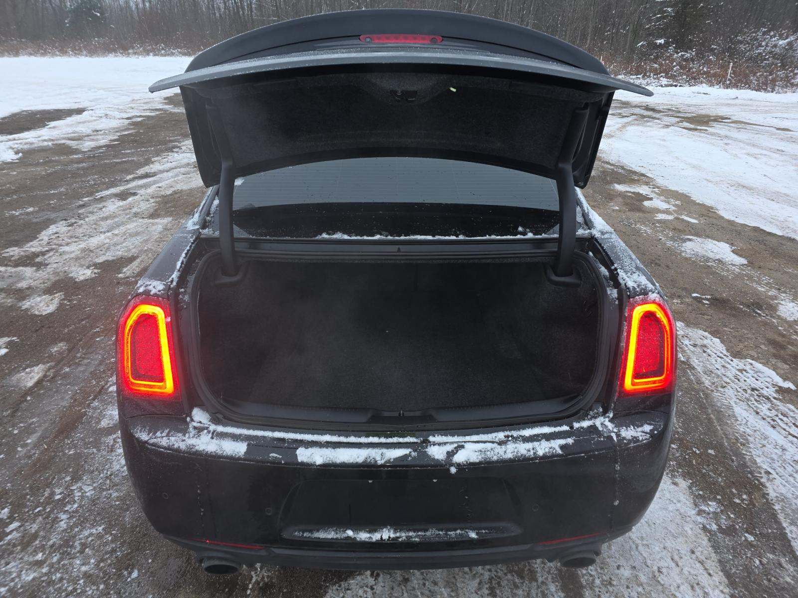 2023 Chrysler 300 C RWD