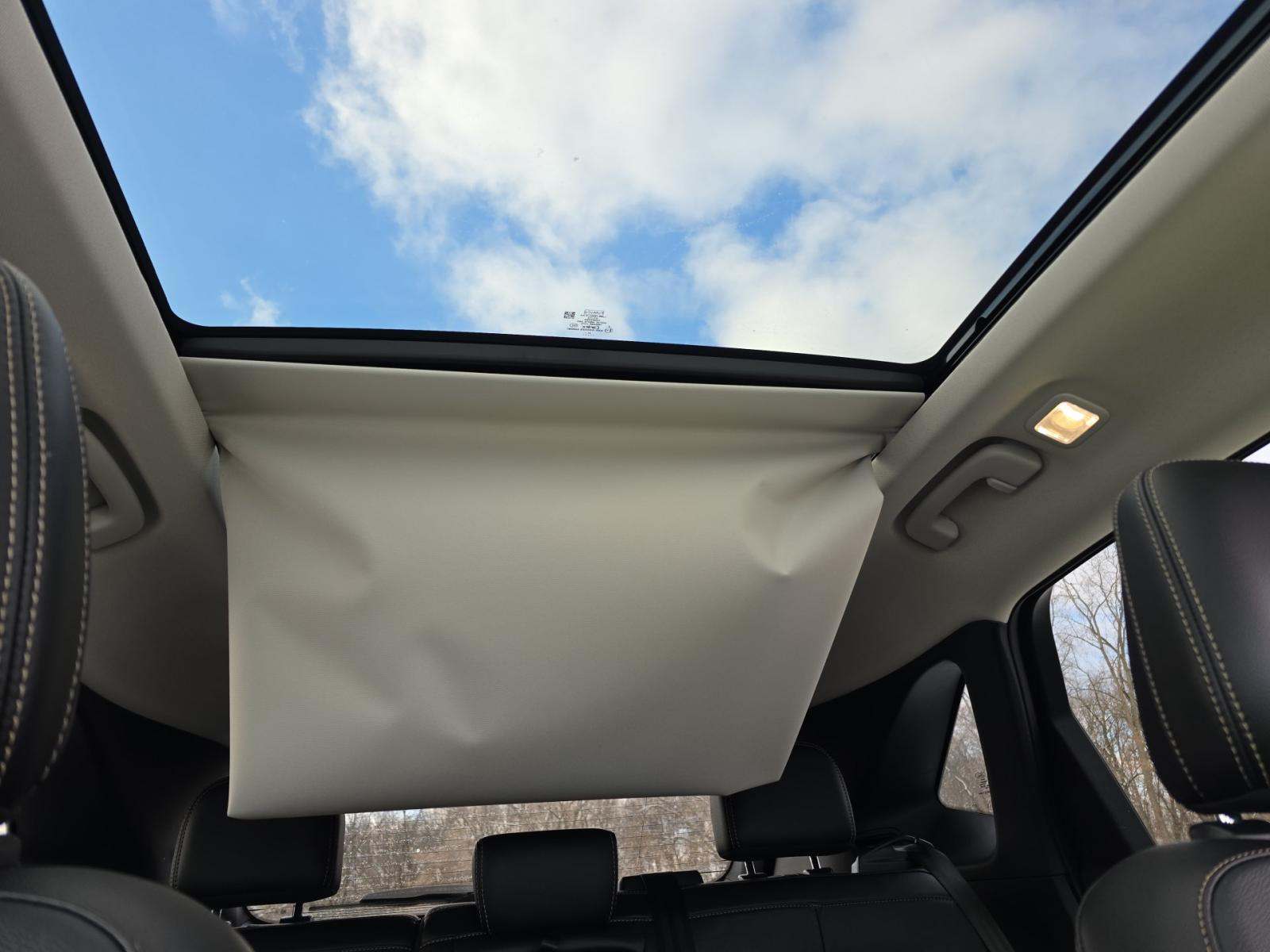 2022 Ford Escape Plug-In Hybrid Titanium FWD