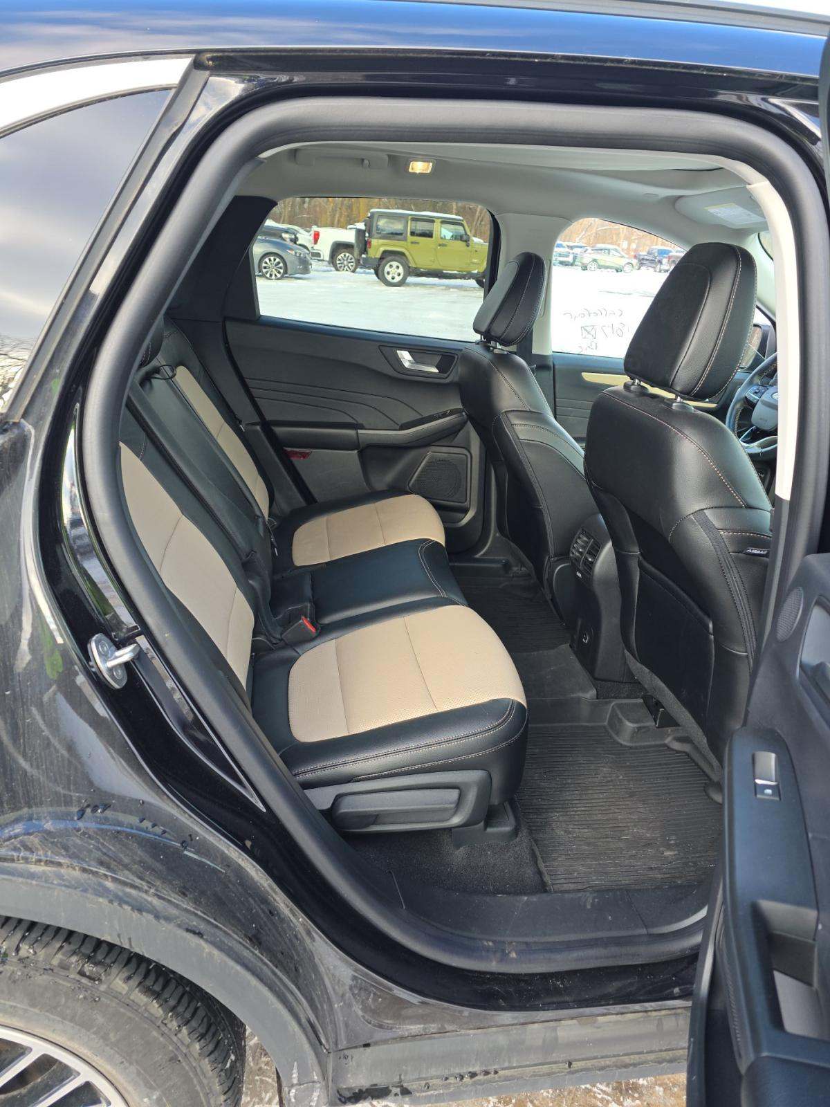 2022 Ford Escape Plug-In Hybrid Titanium FWD