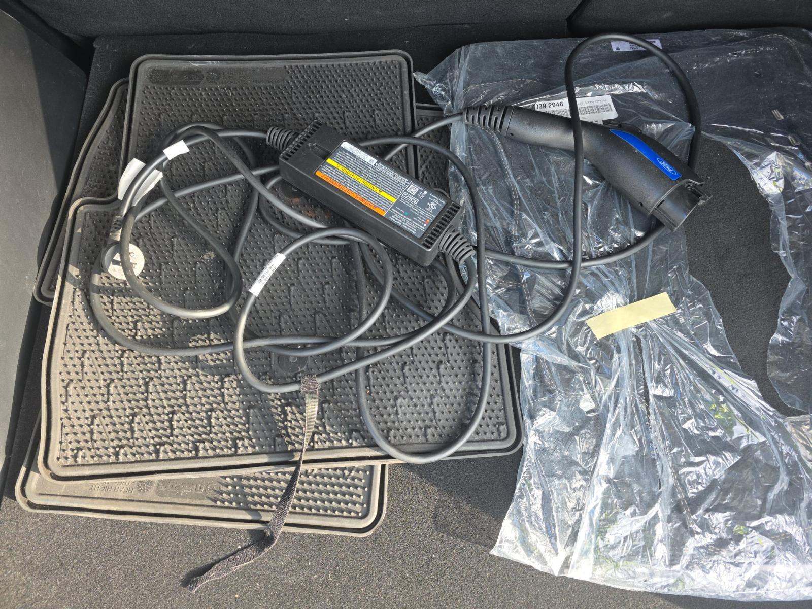 2022 Ford Escape Plug-In Hybrid Titanium FWD