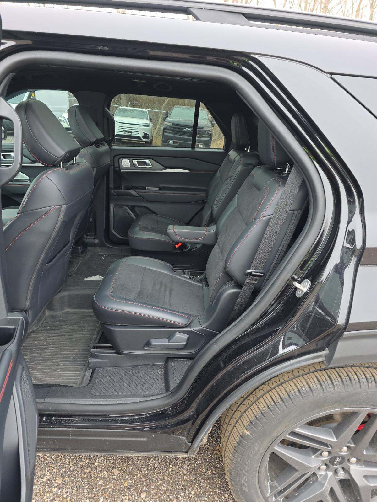 FORD EXPLORER - 9