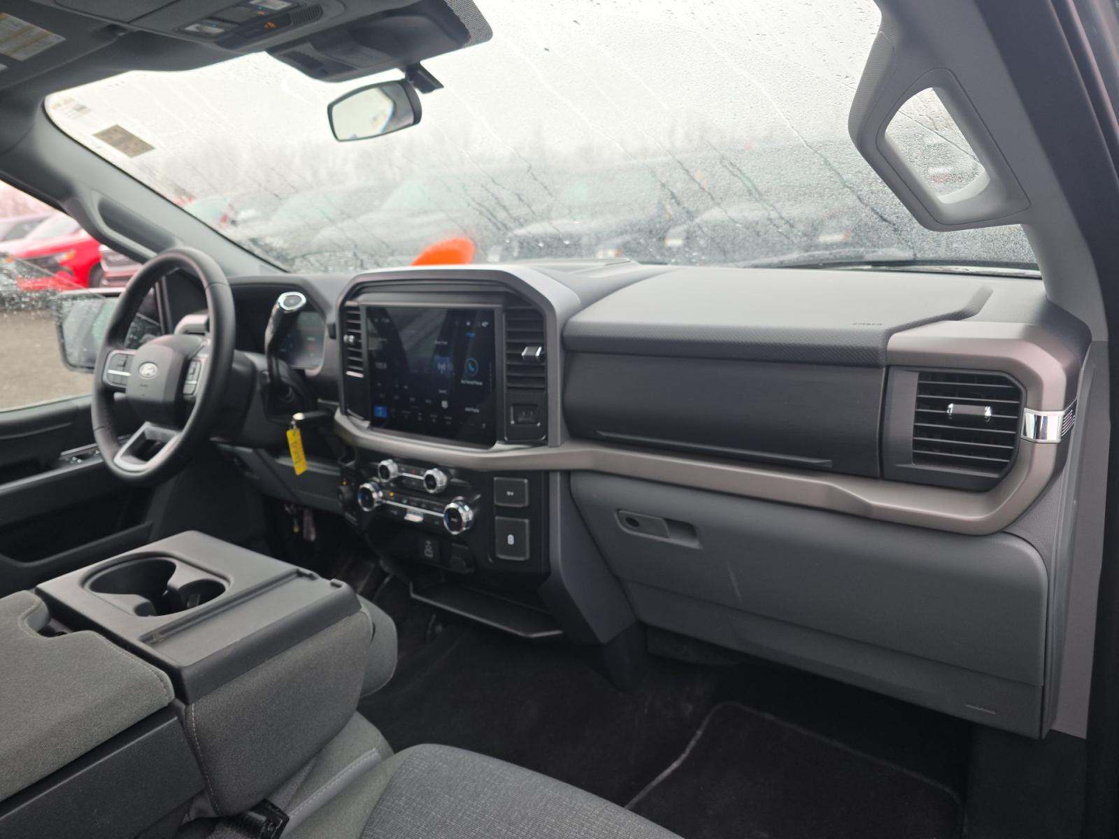 2025 Ford F-150 XLT AWD