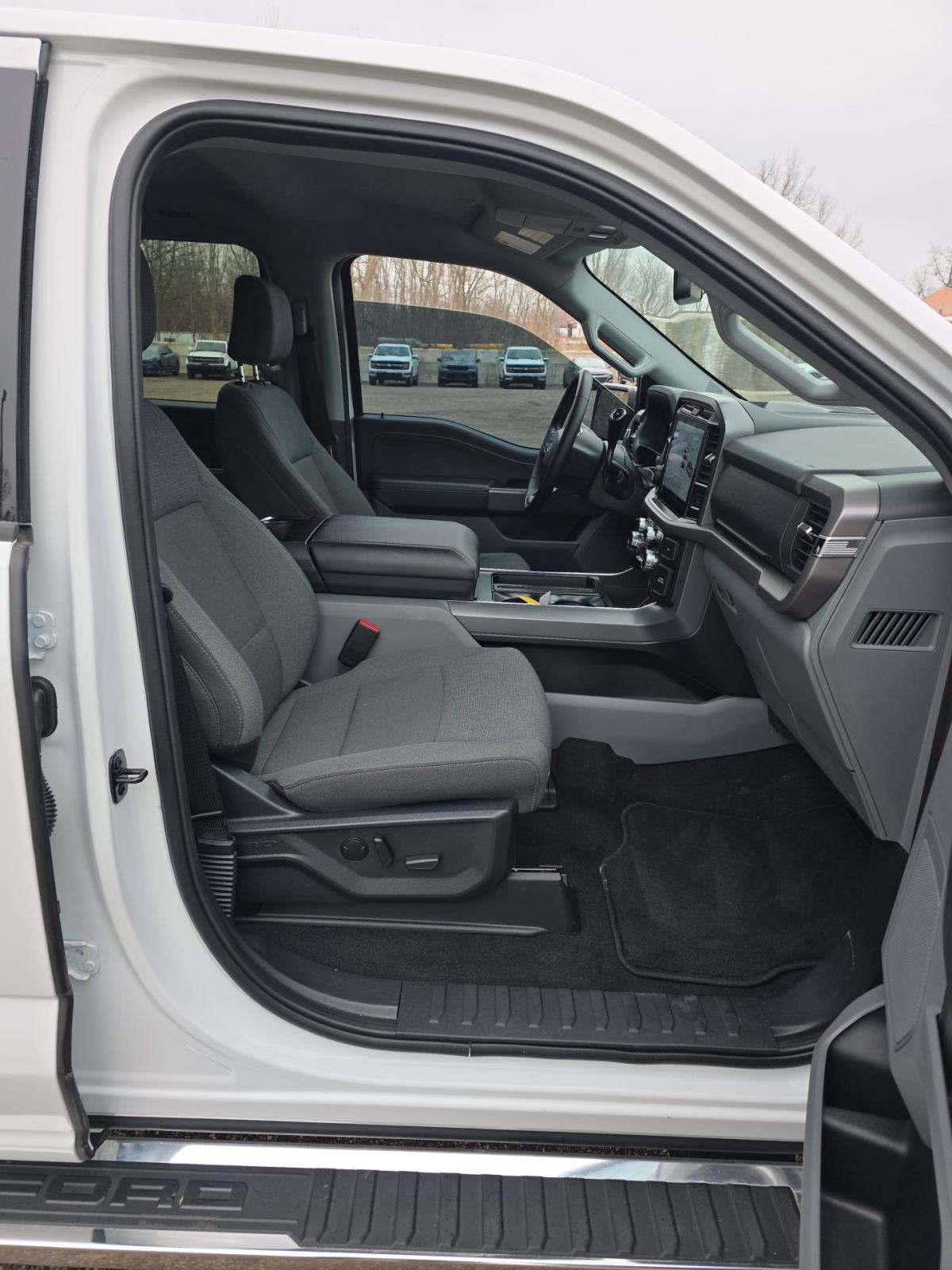 2025 Ford F-150 XLT AWD