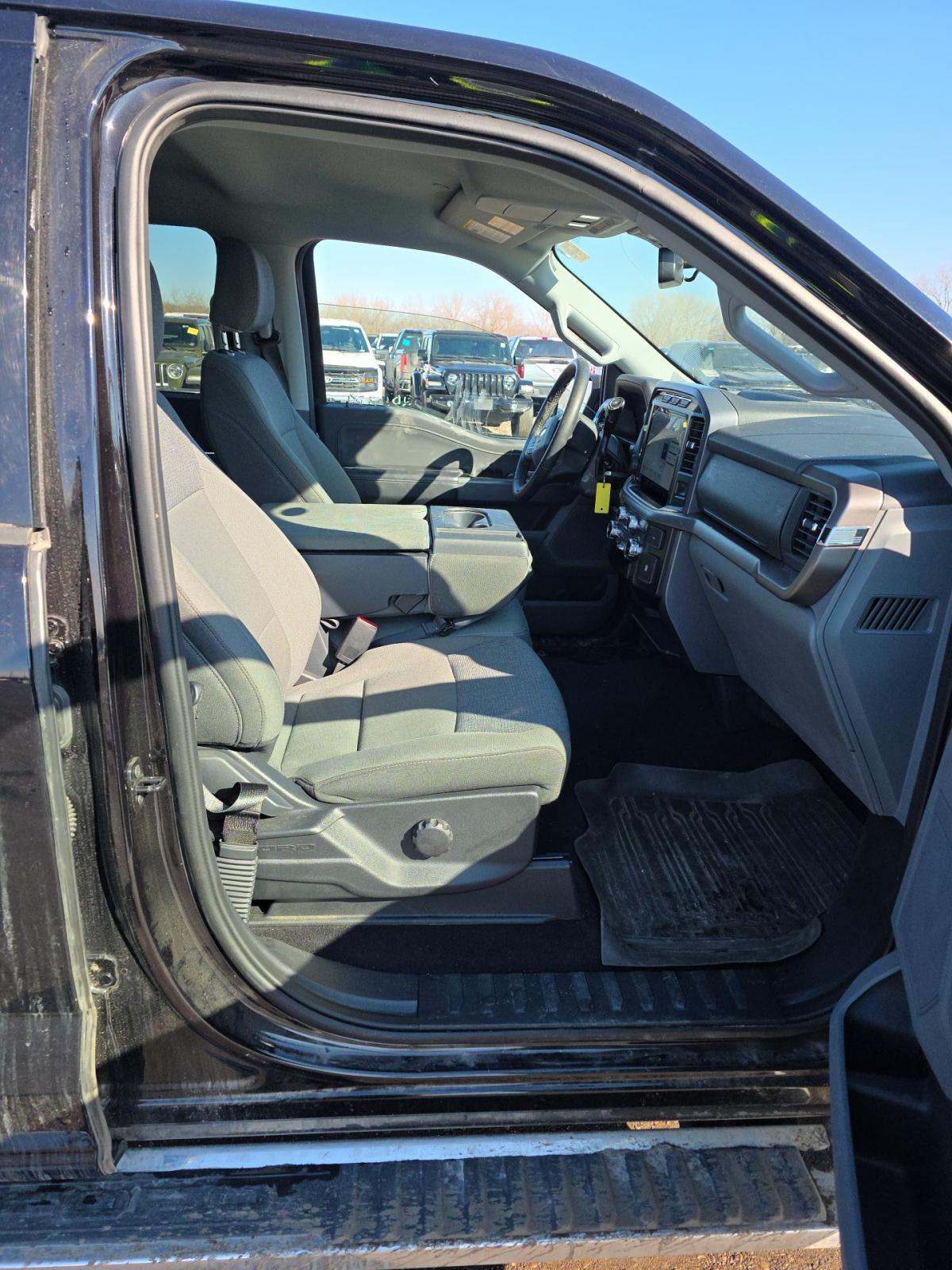 2024 Ford F-150 XLT AWD