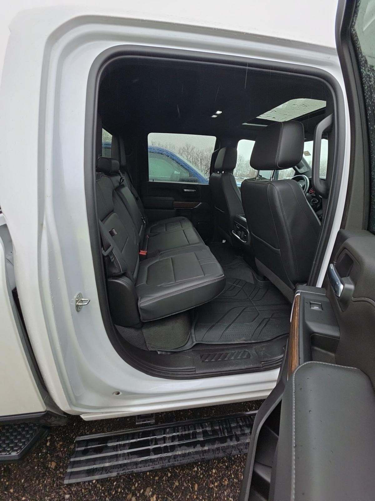 2023 Chevrolet Silverado 3500HD High Country AWD