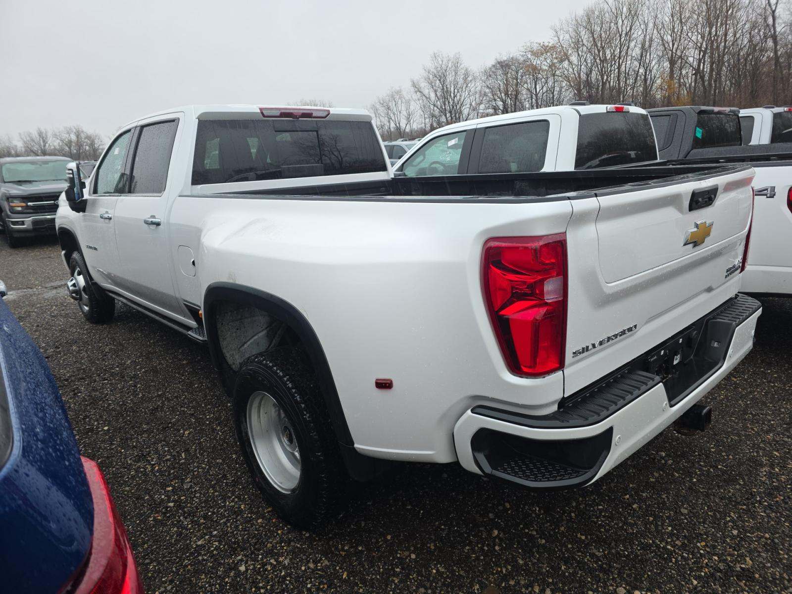 2023 Chevrolet Silverado 3500HD High Country AWD