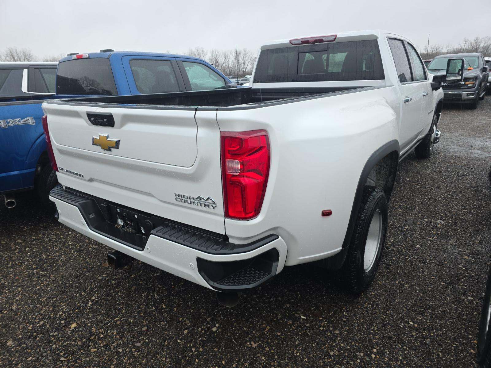 2023 Chevrolet Silverado 3500HD High Country AWD