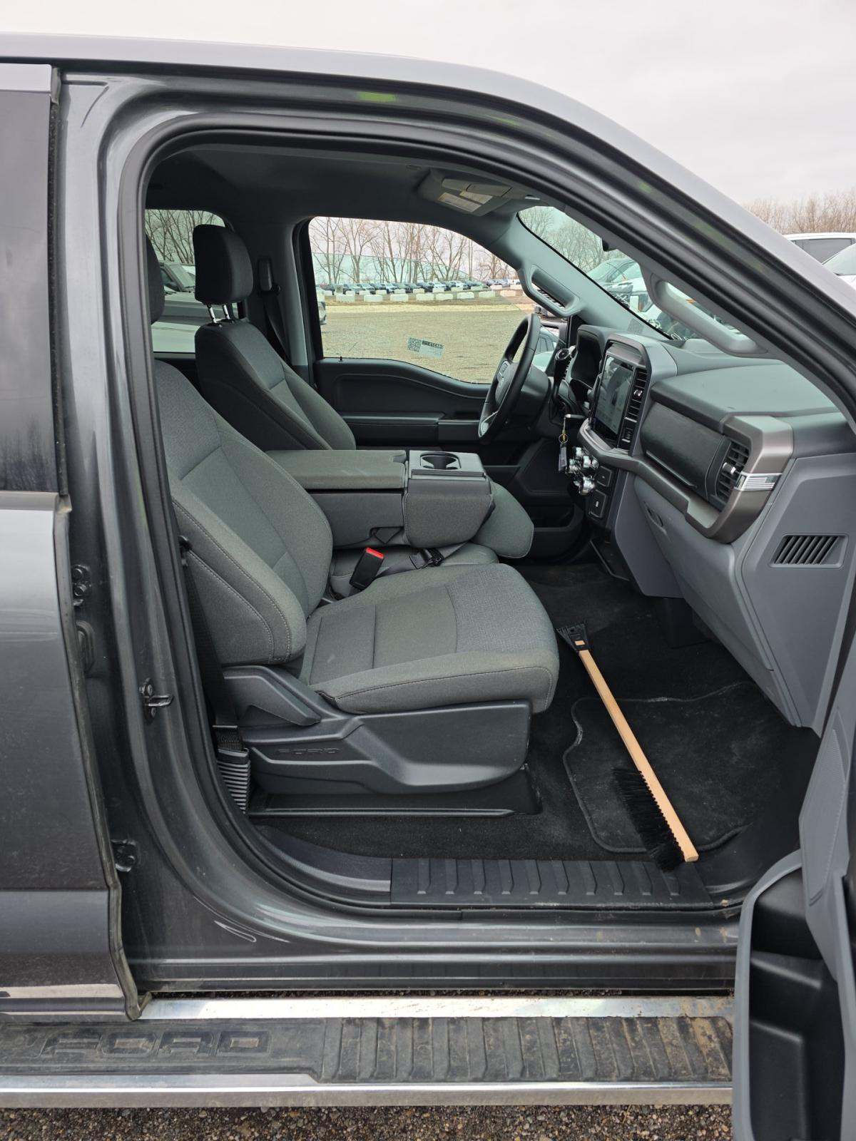 2025 Ford F-150 XLT AWD